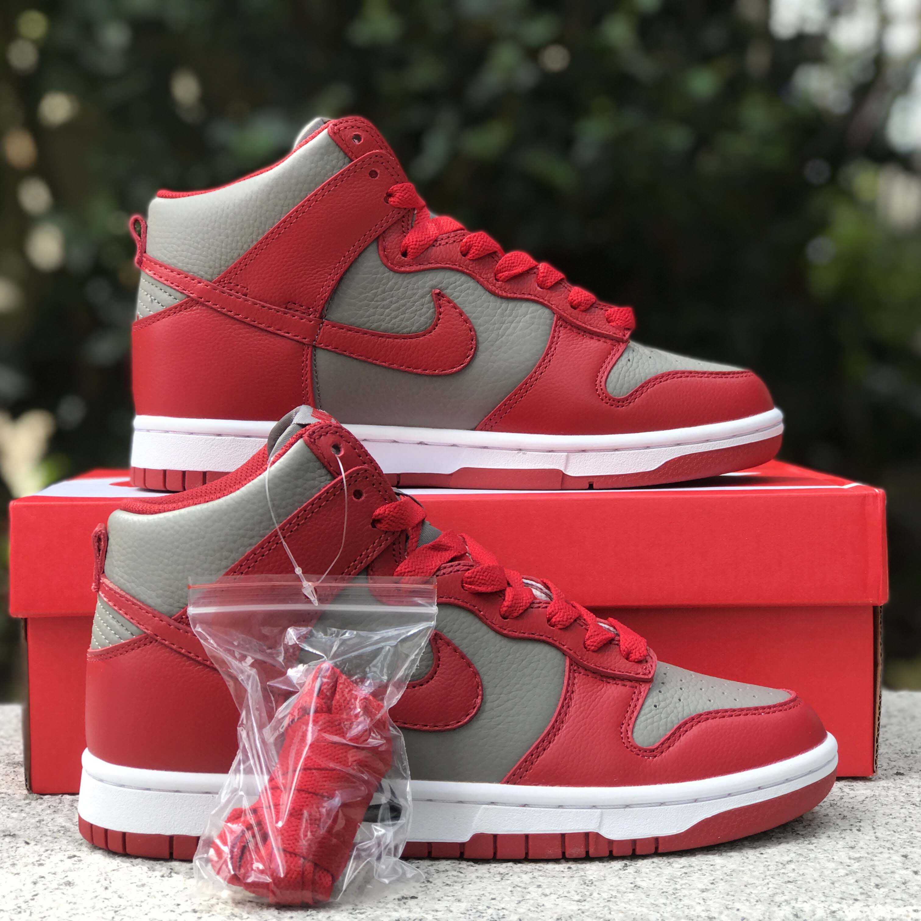 Nike Dunk High Unlv Sneaker        850477-001 - DesignerGu