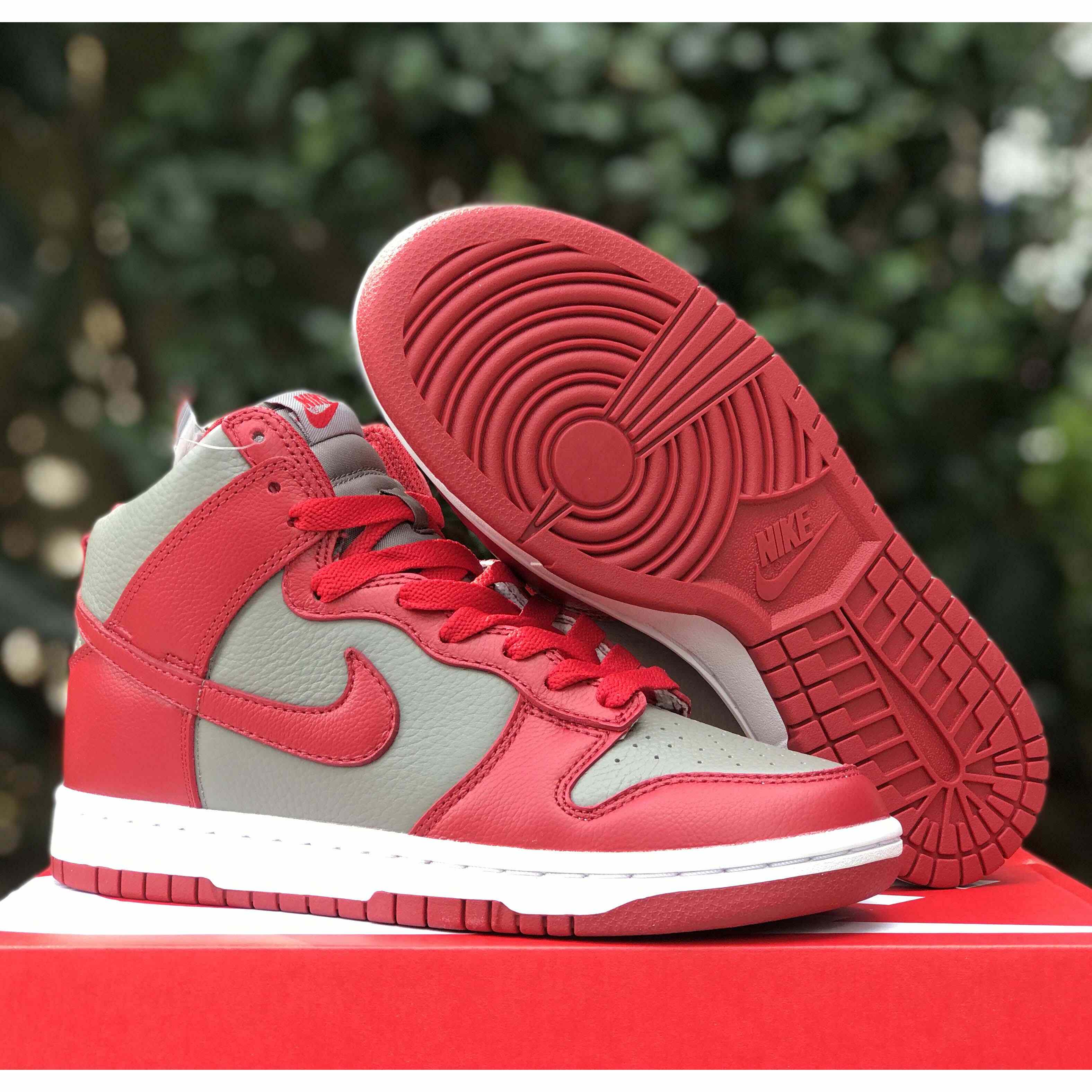 Nike Dunk High Unlv Sneaker        850477-001 - DesignerGu