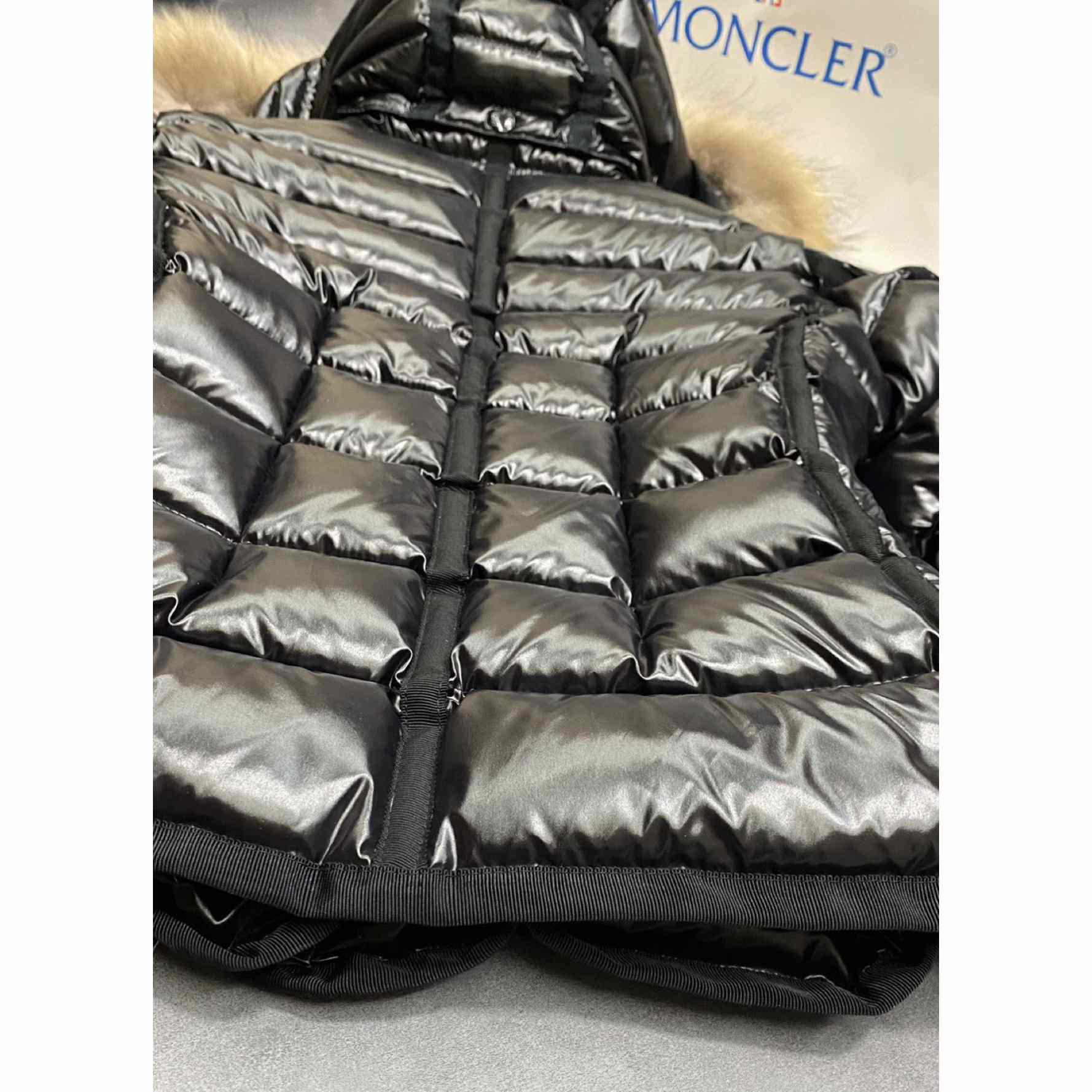 Moncler Armoise Short Down Jacket - DesignerGu