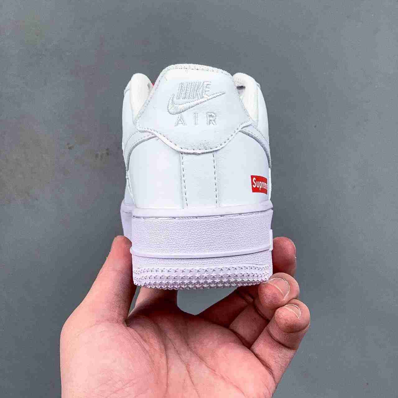 Supreme x Nike Air Force 1 Low  Sneaker    0926481X32 - DesignerGu