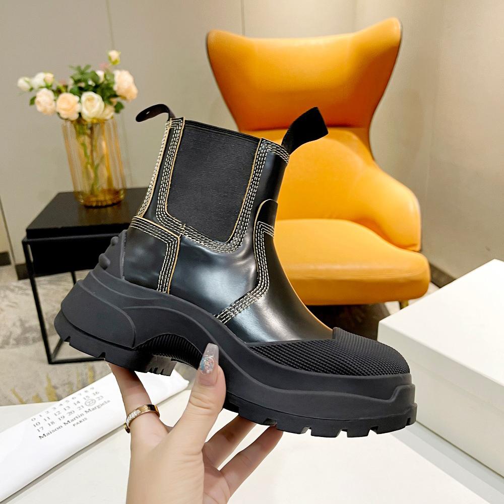 Maison Margiela Leather Chelsea Boots - DesignerGu