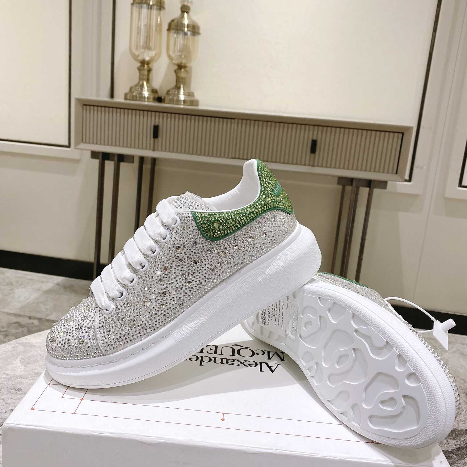 Alexander Mqueen Women's  Oversized Sneaker In White/Acid Green - DesignerGu