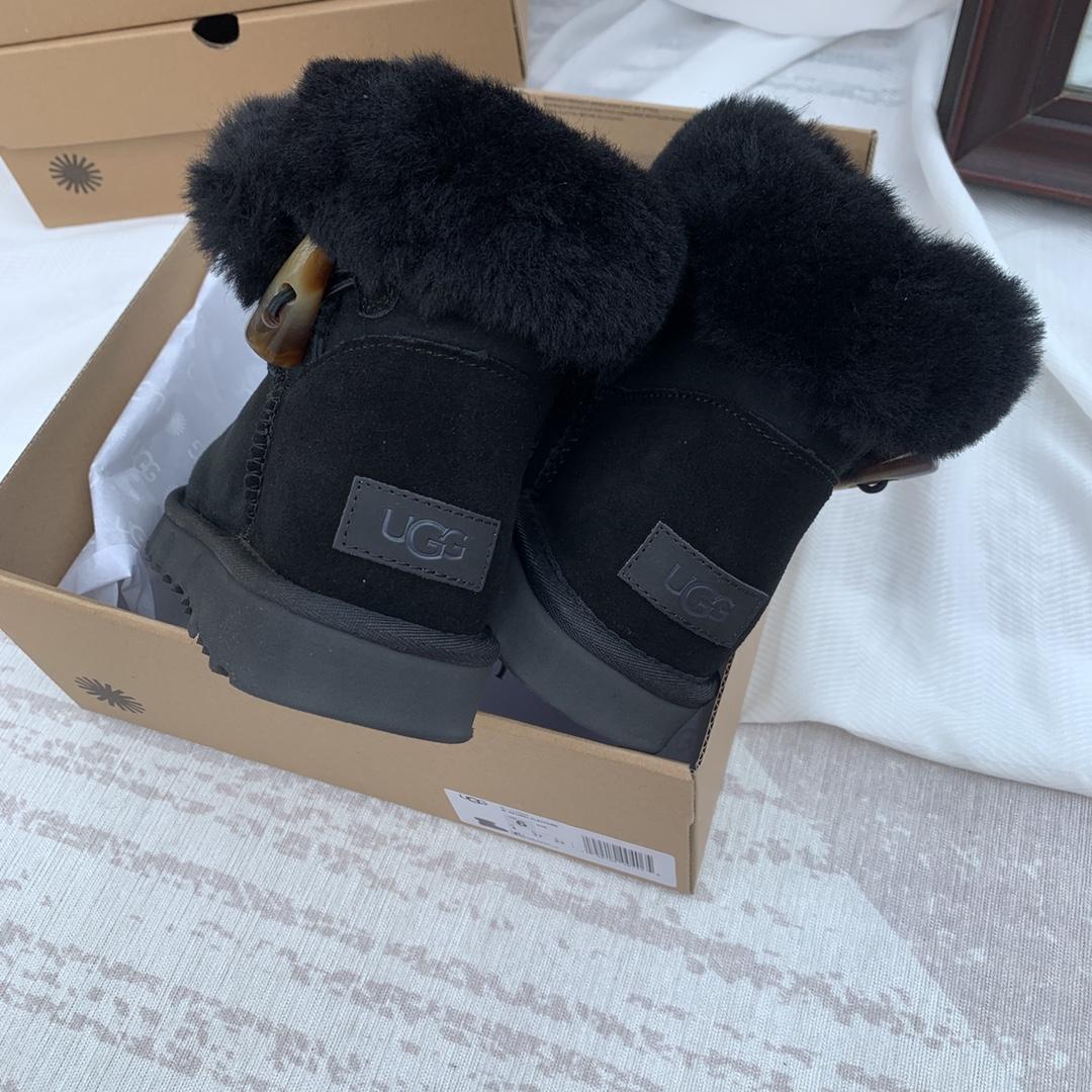 Ugg Ankle Boots - DesignerGu