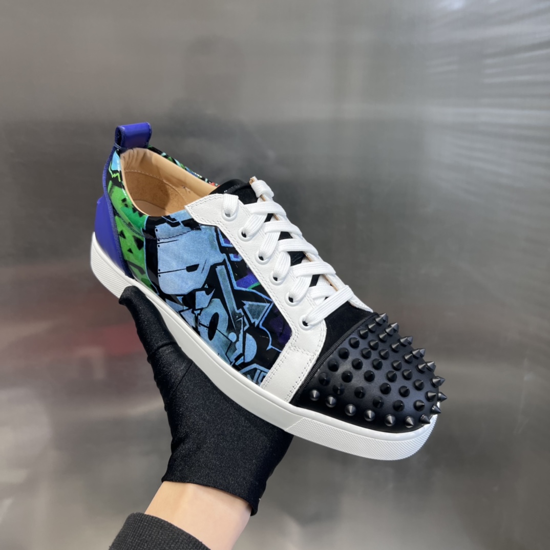 Christian Louboutin Low-Top Sneaker  - DesignerGu