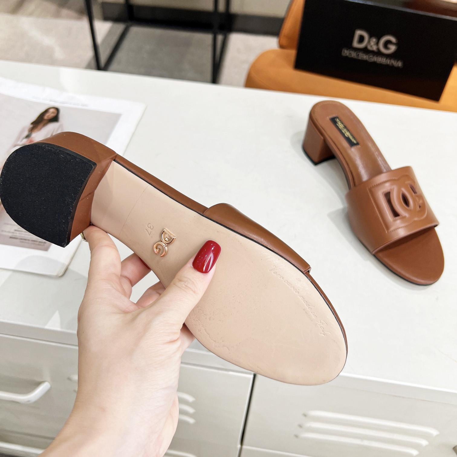 Dolce & Gabbana Calfskin Sliders With DG Logo - DesignerGu