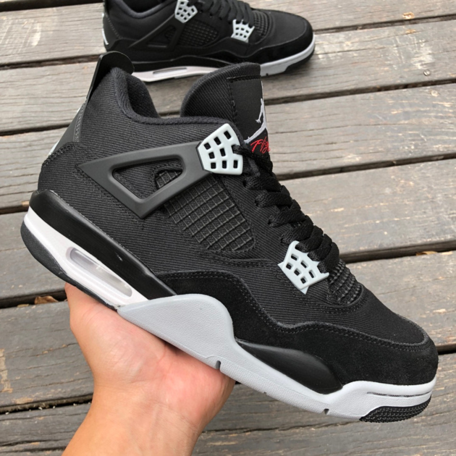 Air Jordan 4 Retro 