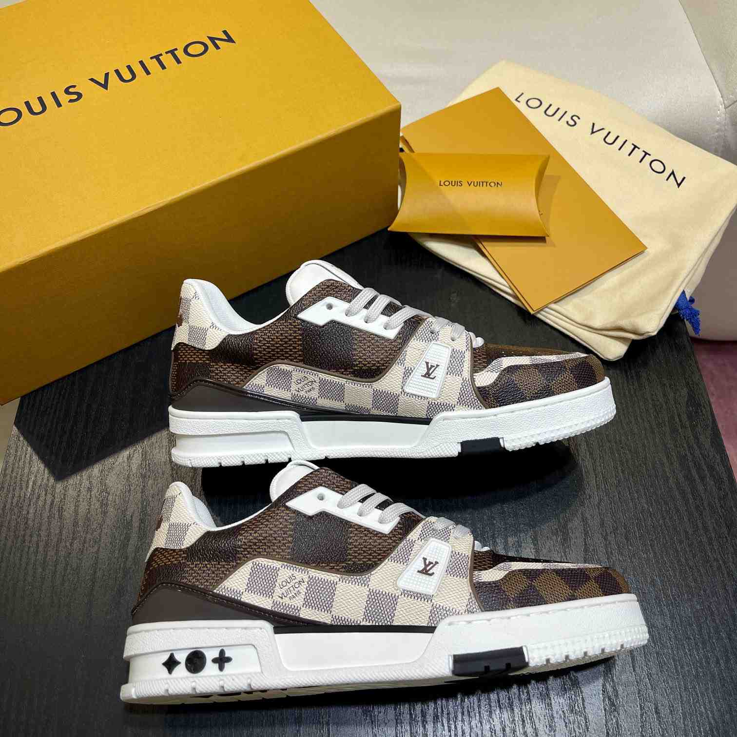 Louis Vuitton LV Trainer Sneaker    (Upon UK Size)   1AAV8Y - DesignerGu