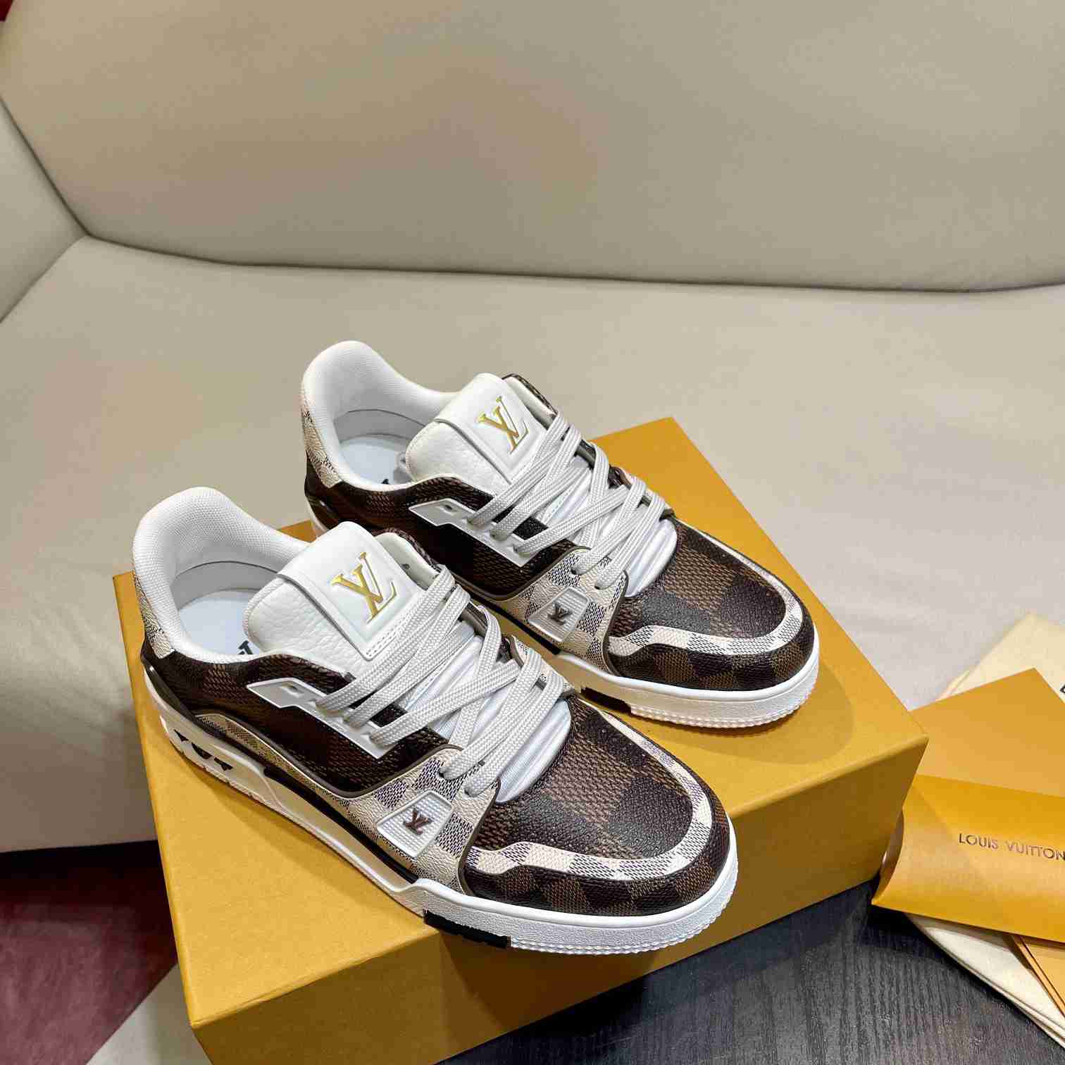 Louis Vuitton LV Trainer Sneaker    (Upon UK Size)   1AAV8Y - DesignerGu