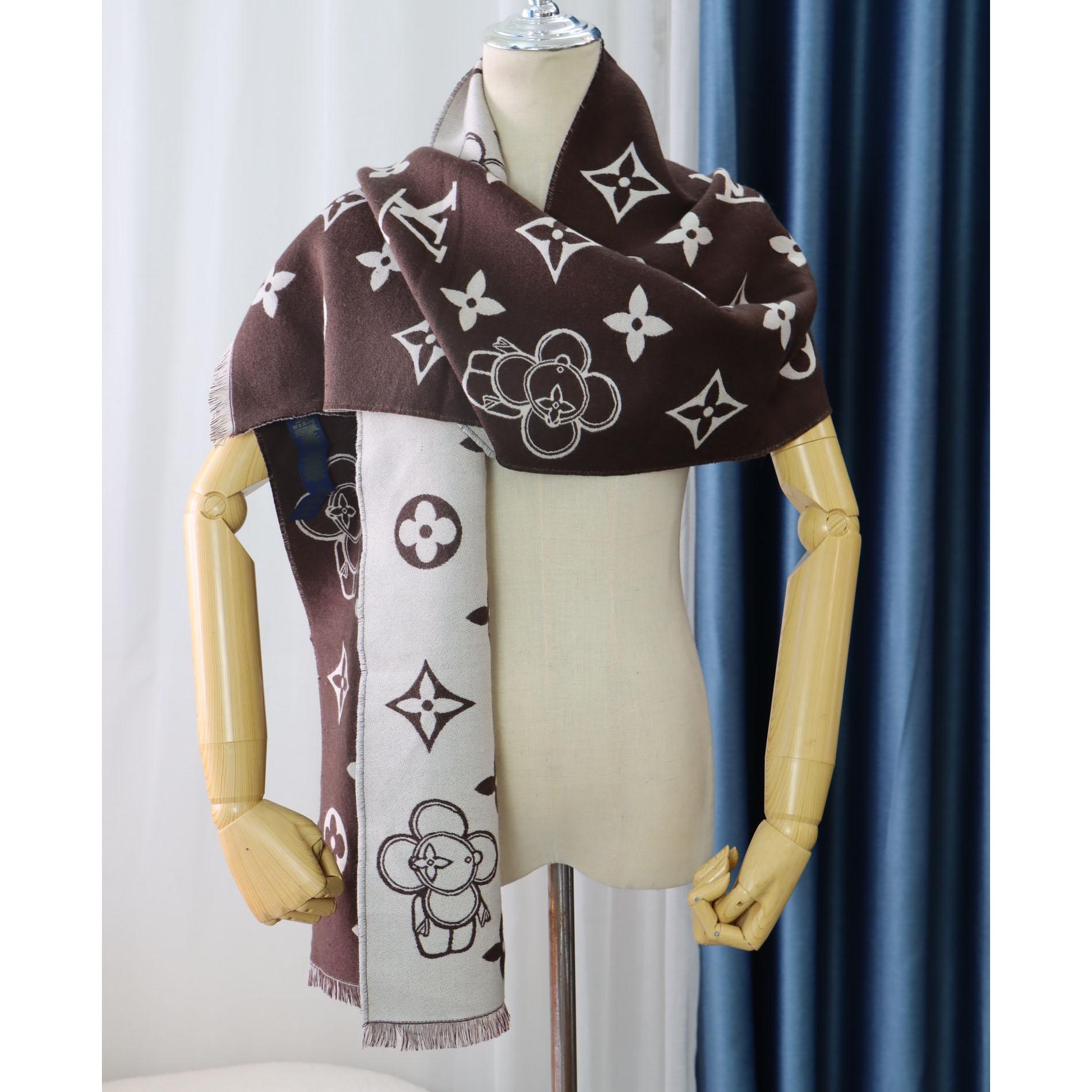 Louis Vuitton MNG Vivienne Scarf    M77129 - DesignerGu