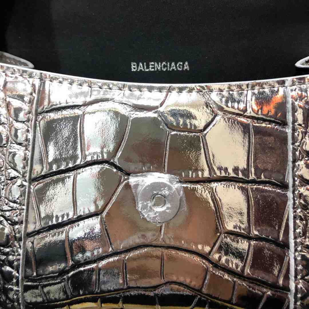 Balenciaga Women's Hourglass Small Handbag  (19-21-8cm) - DesignerGu