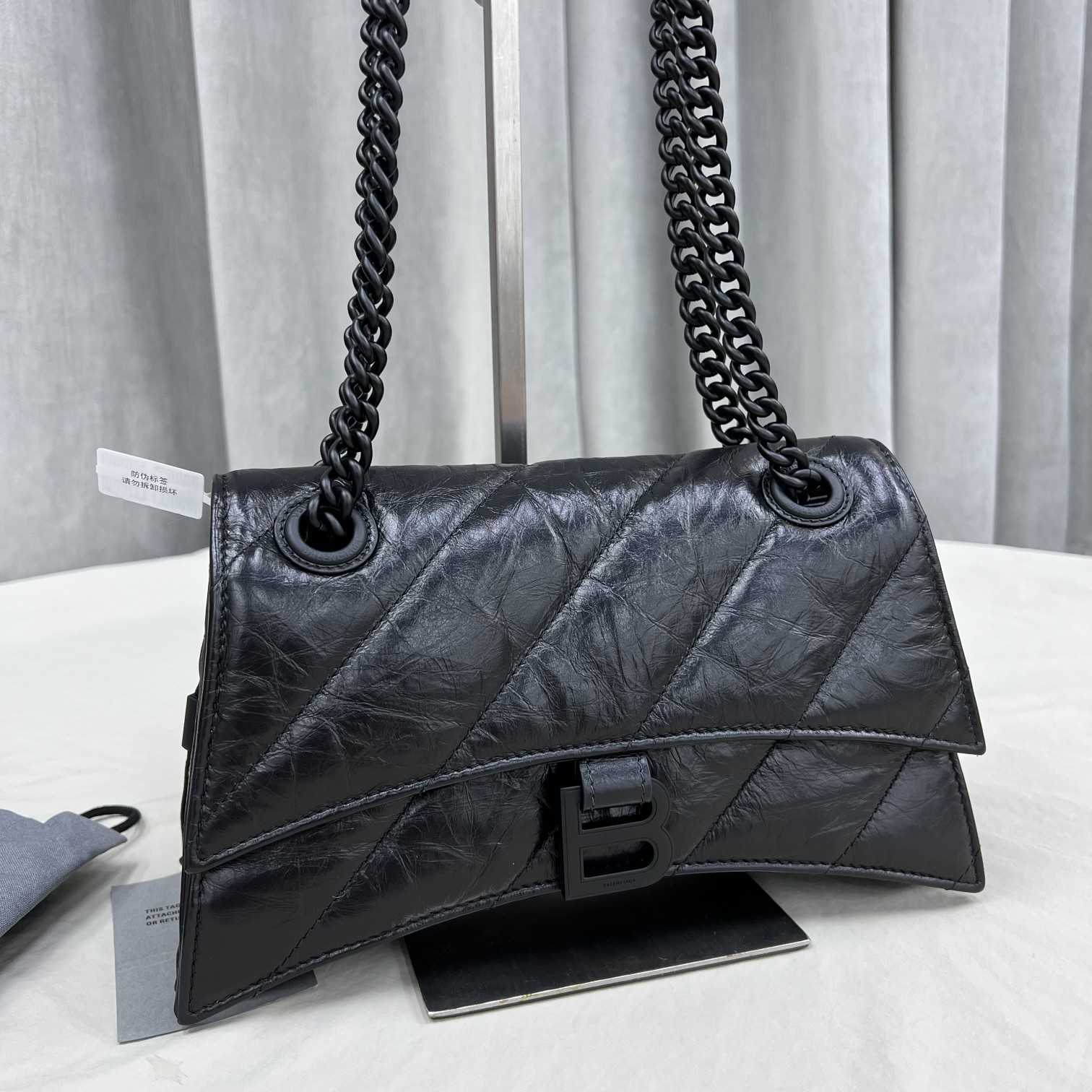 Balenciaga Women's Crush Small Chain Bag Quilted In Black(25-15-9.5cm) - DesignerGu