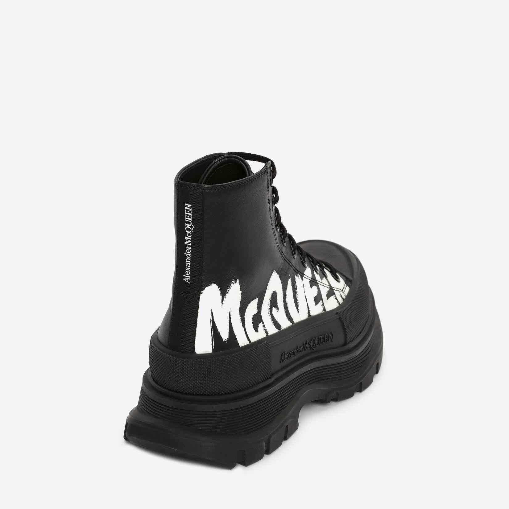 Alexander Mqueen Tread Slick Boot In Black/White - DesignerGu