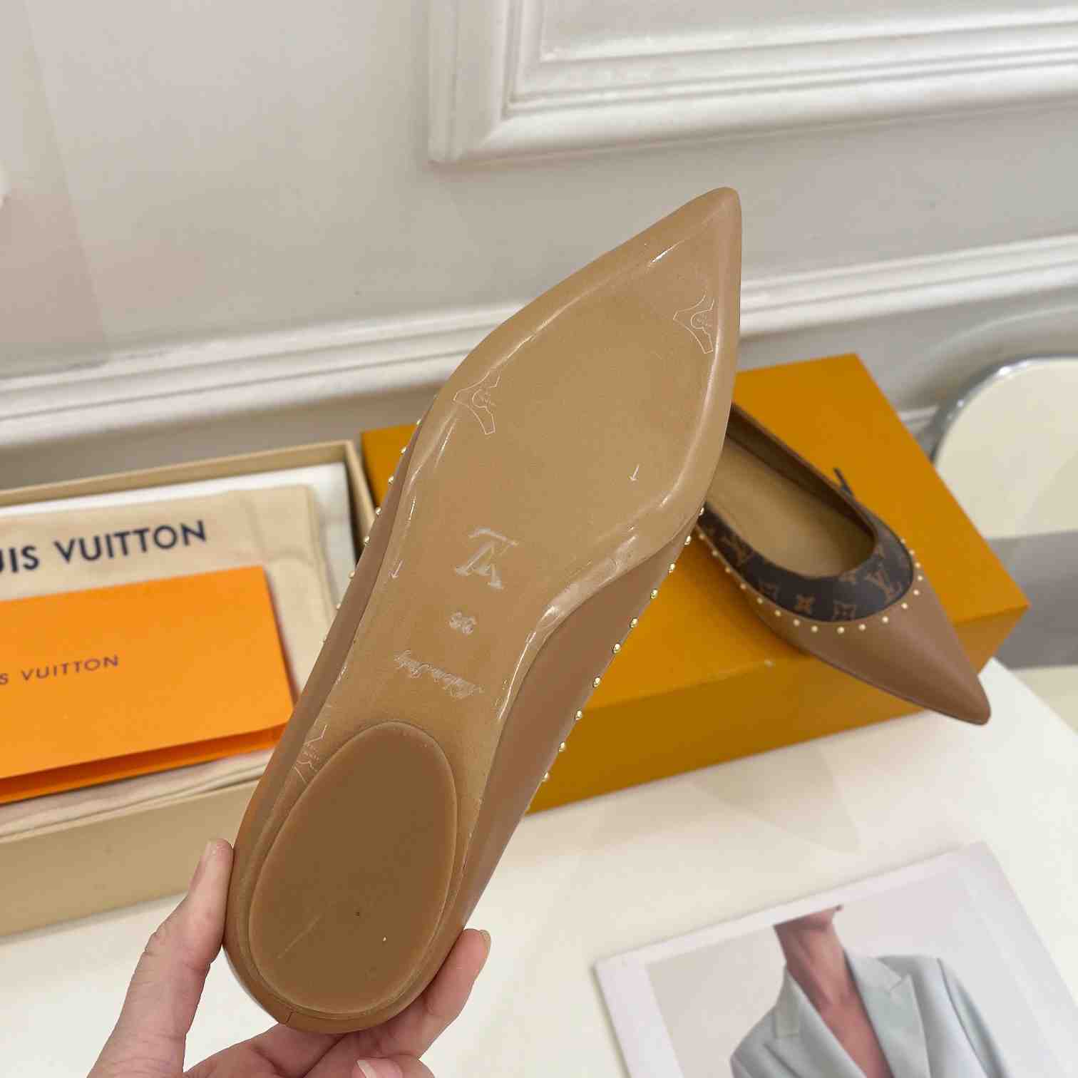 Louis Vuitton Signature Flat Ballerina    - DesignerGu