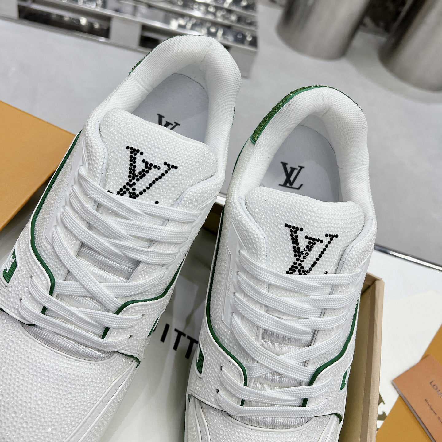 Louis Vuitton LV Trainer Sneaker          1AARLO - DesignerGu