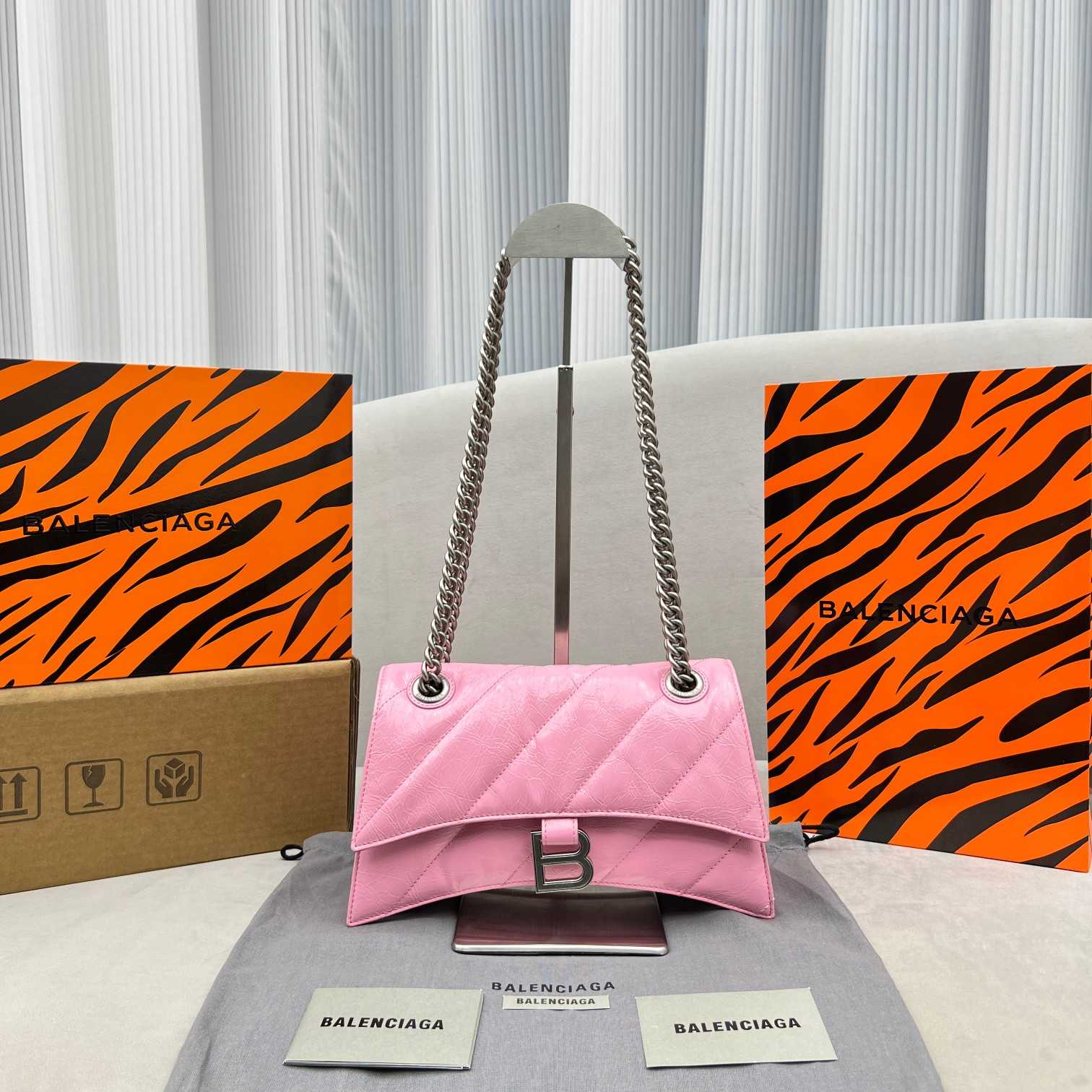 Balenciaga Women's Crush Small Chain Bag Quilted In Pink(25-15-9.5cm) - DesignerGu