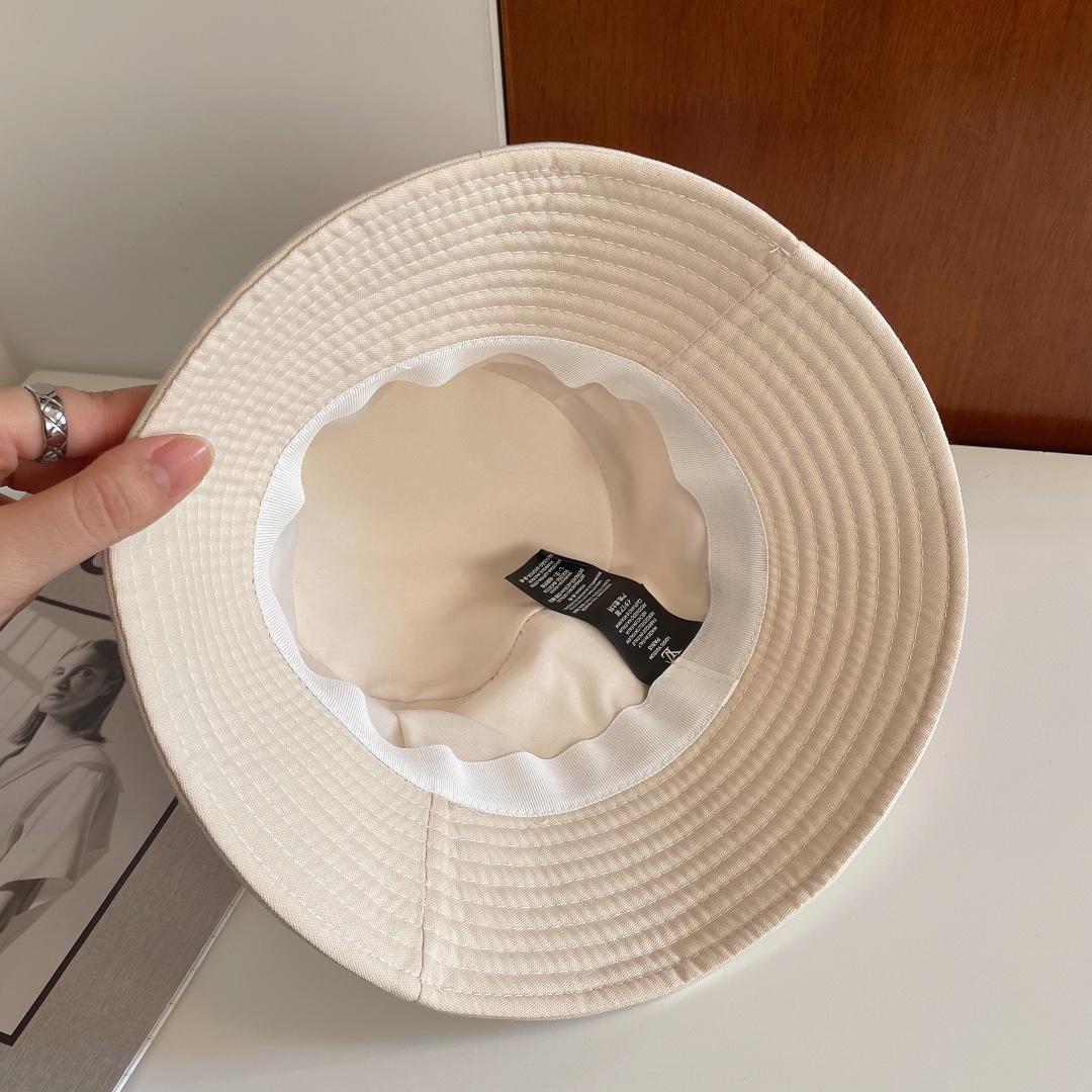 Louis Vuitton Bucket Hat - DesignerGu