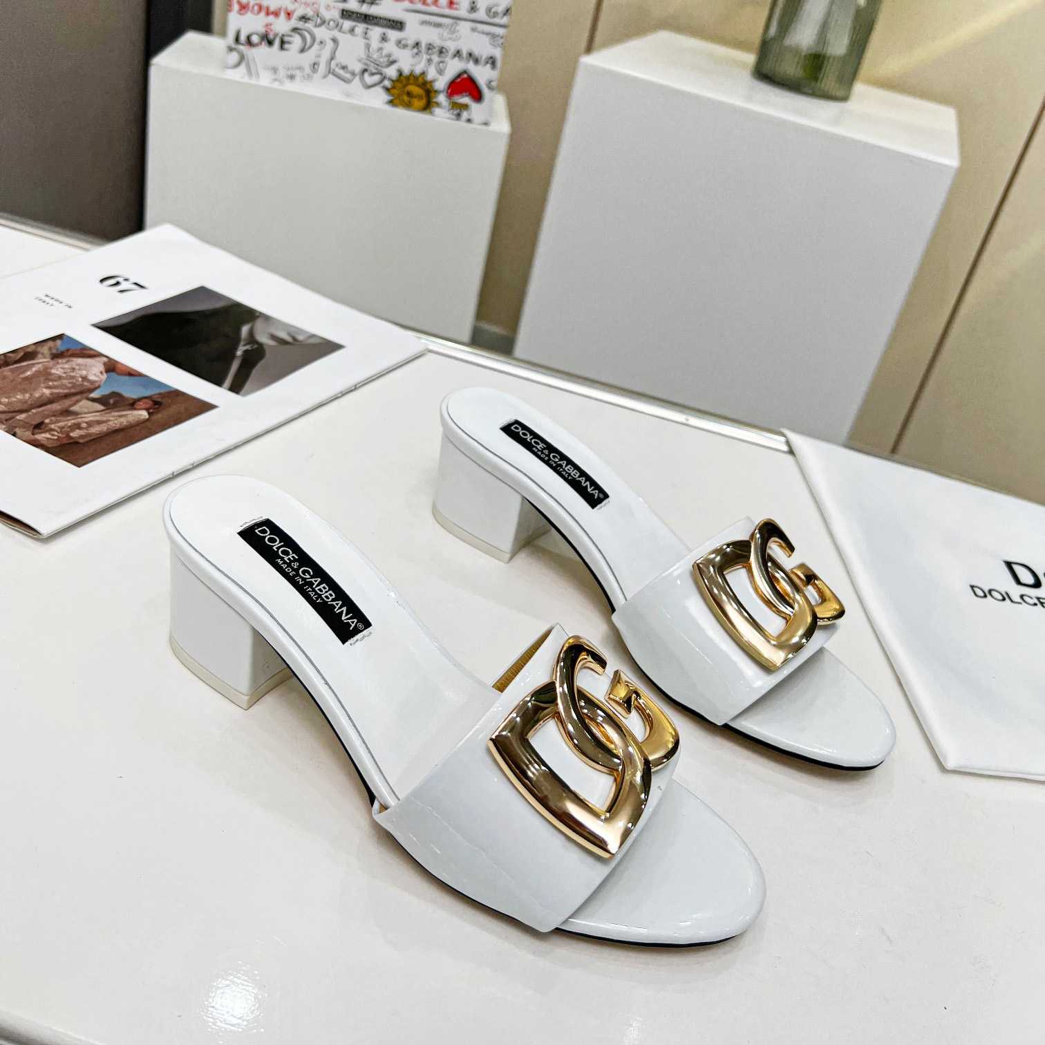 Dolce & Gabbana Polished Calfskin Sliders With DG Logo - DesignerGu