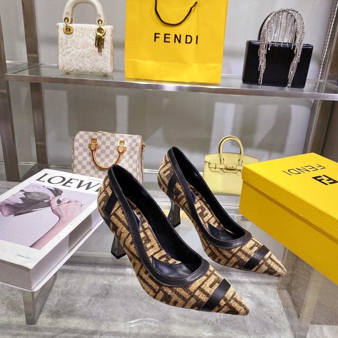 Fendi Baguette Pump - DesignerGu