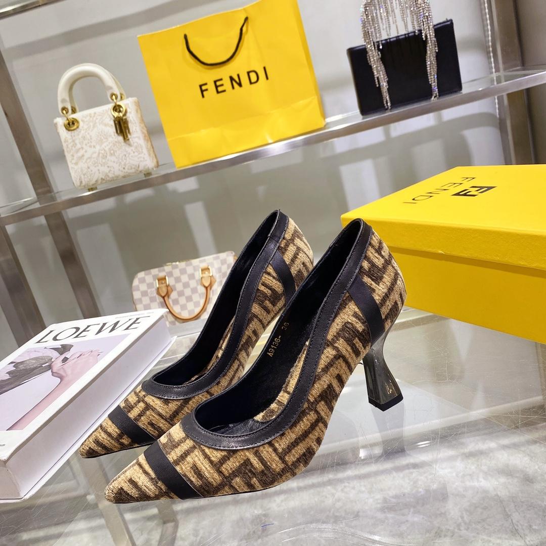 Fendi Baguette Pump - DesignerGu