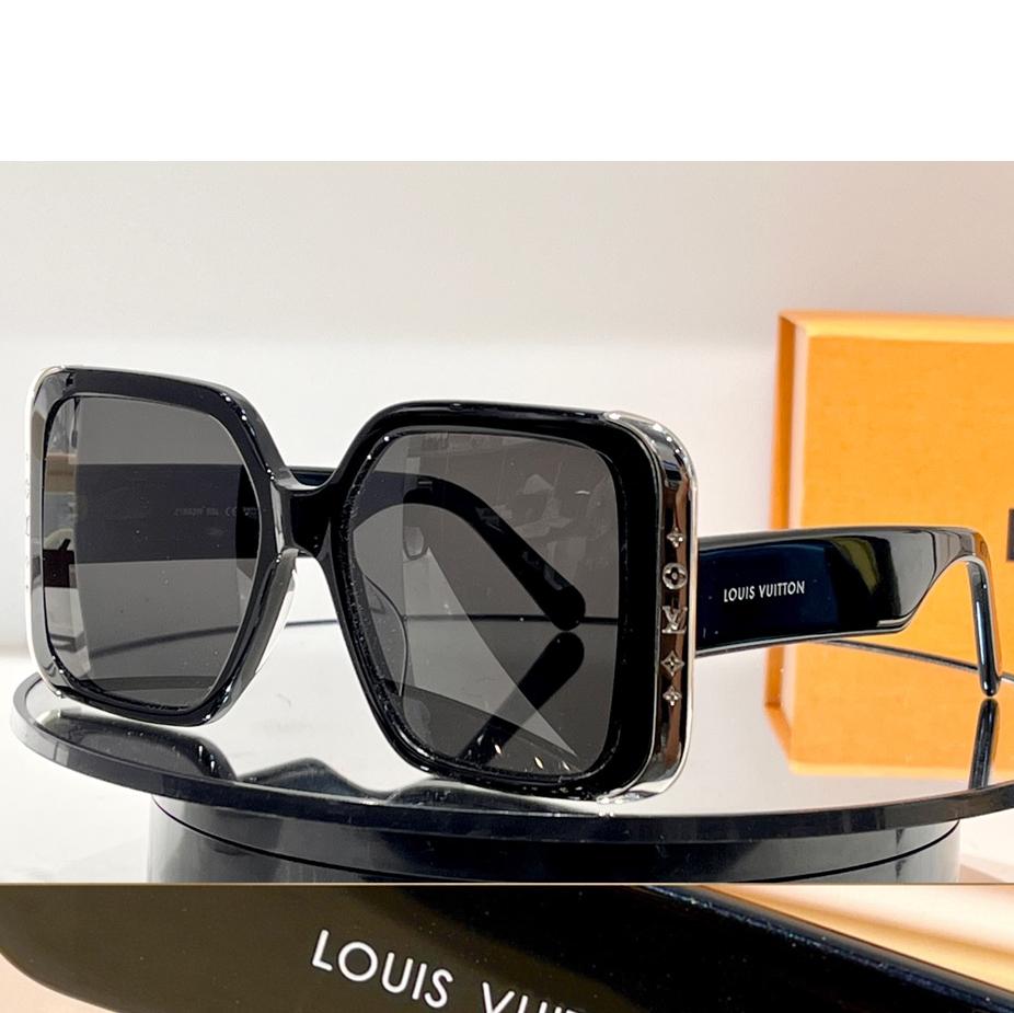 Louis Vuitton LV Moon Rectangular Sunglasses - DesignerGu