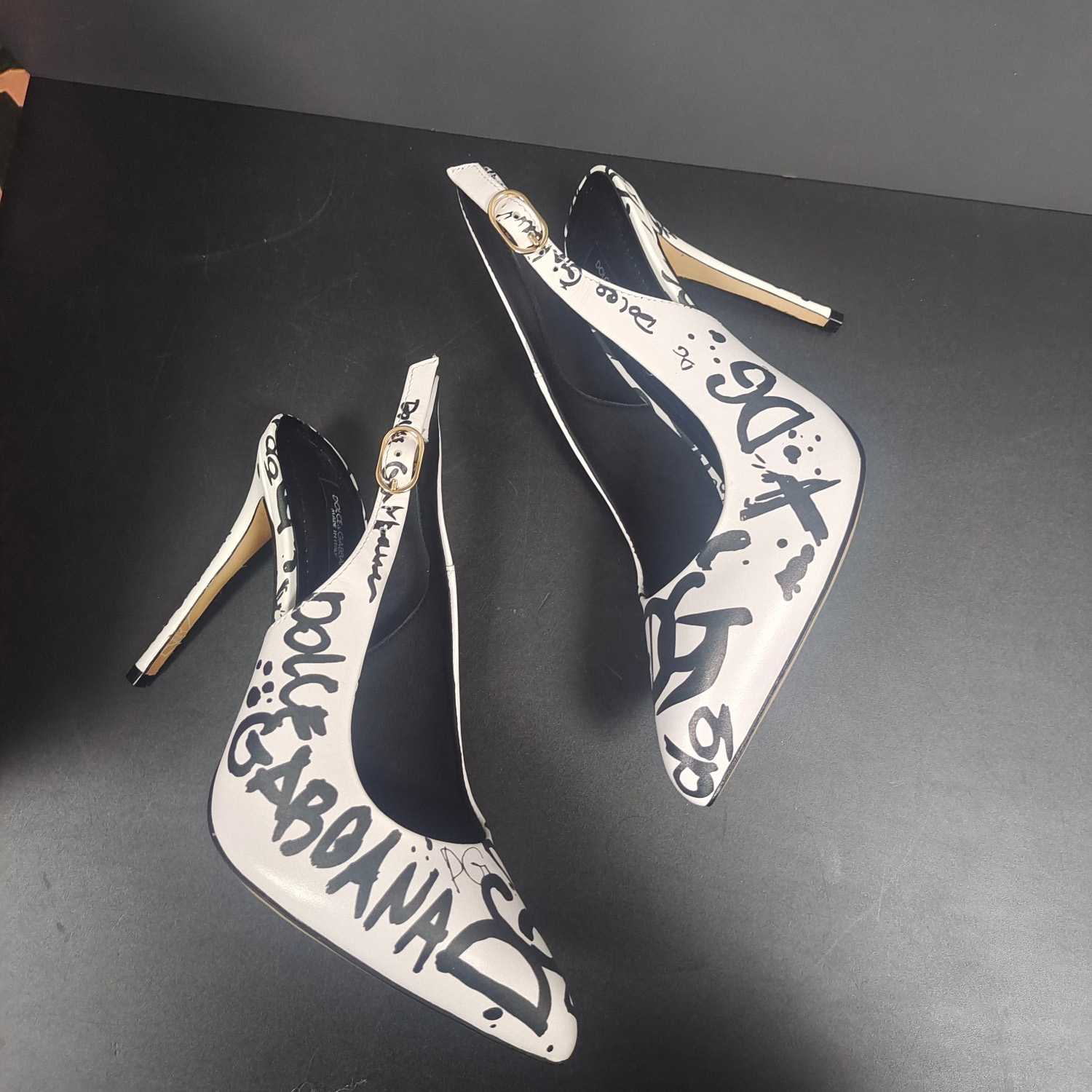 Dolce & Gabbana Calfskin Slingbacks With Logo Print - DesignerGu