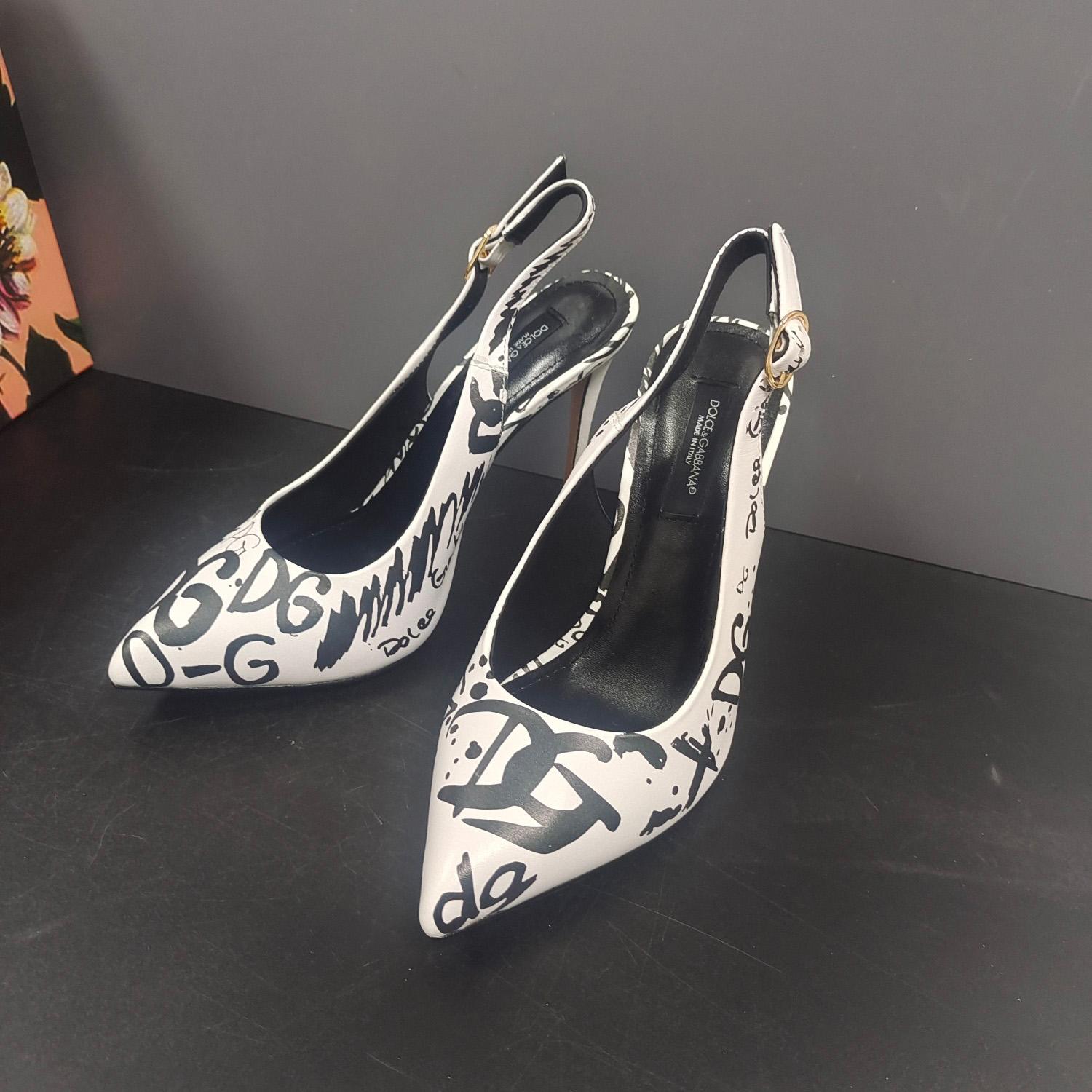 Dolce & Gabbana Calfskin Slingbacks With Logo Print - DesignerGu