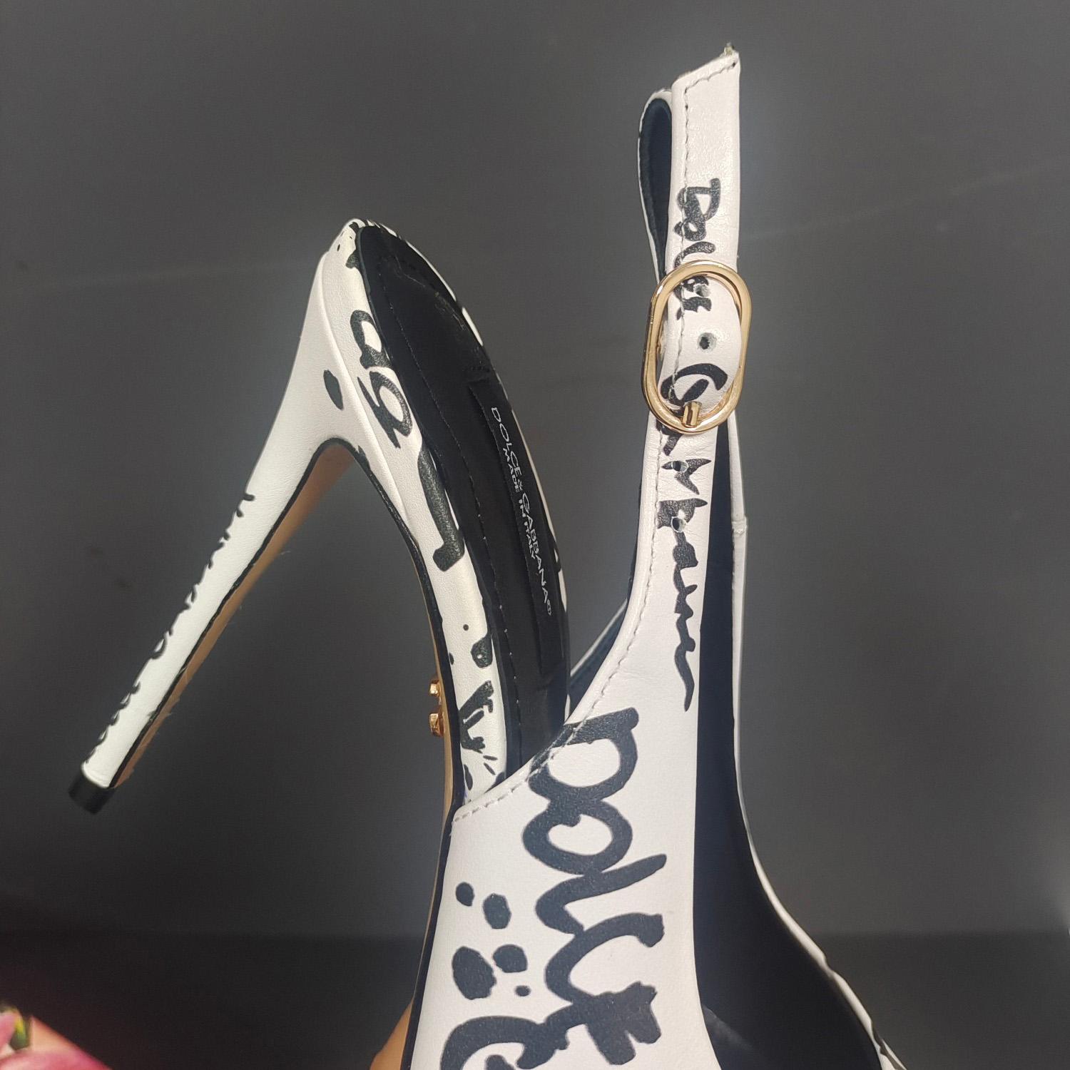 Dolce & Gabbana Calfskin Slingbacks With Logo Print - DesignerGu