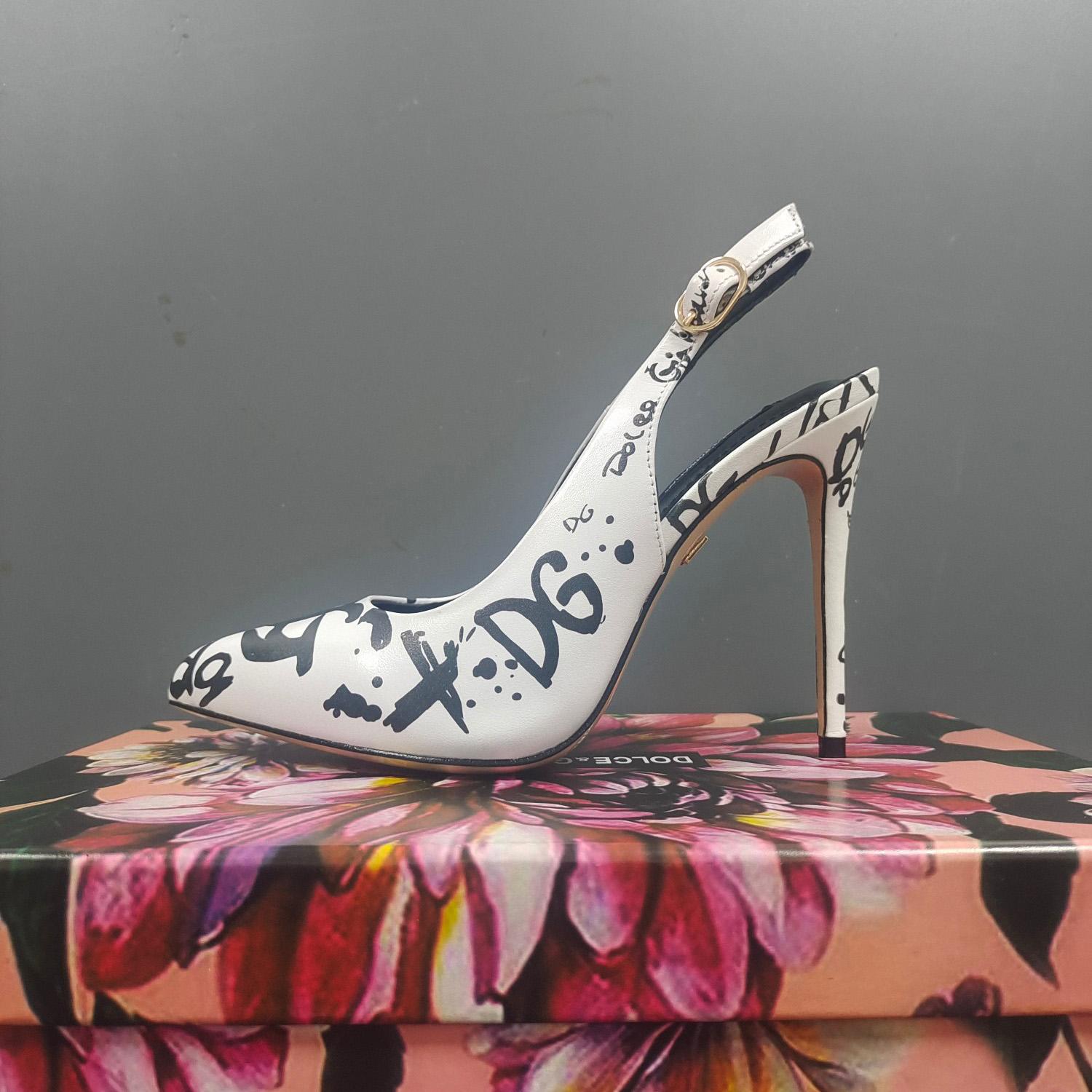 Dolce & Gabbana Calfskin Slingbacks With Logo Print - DesignerGu