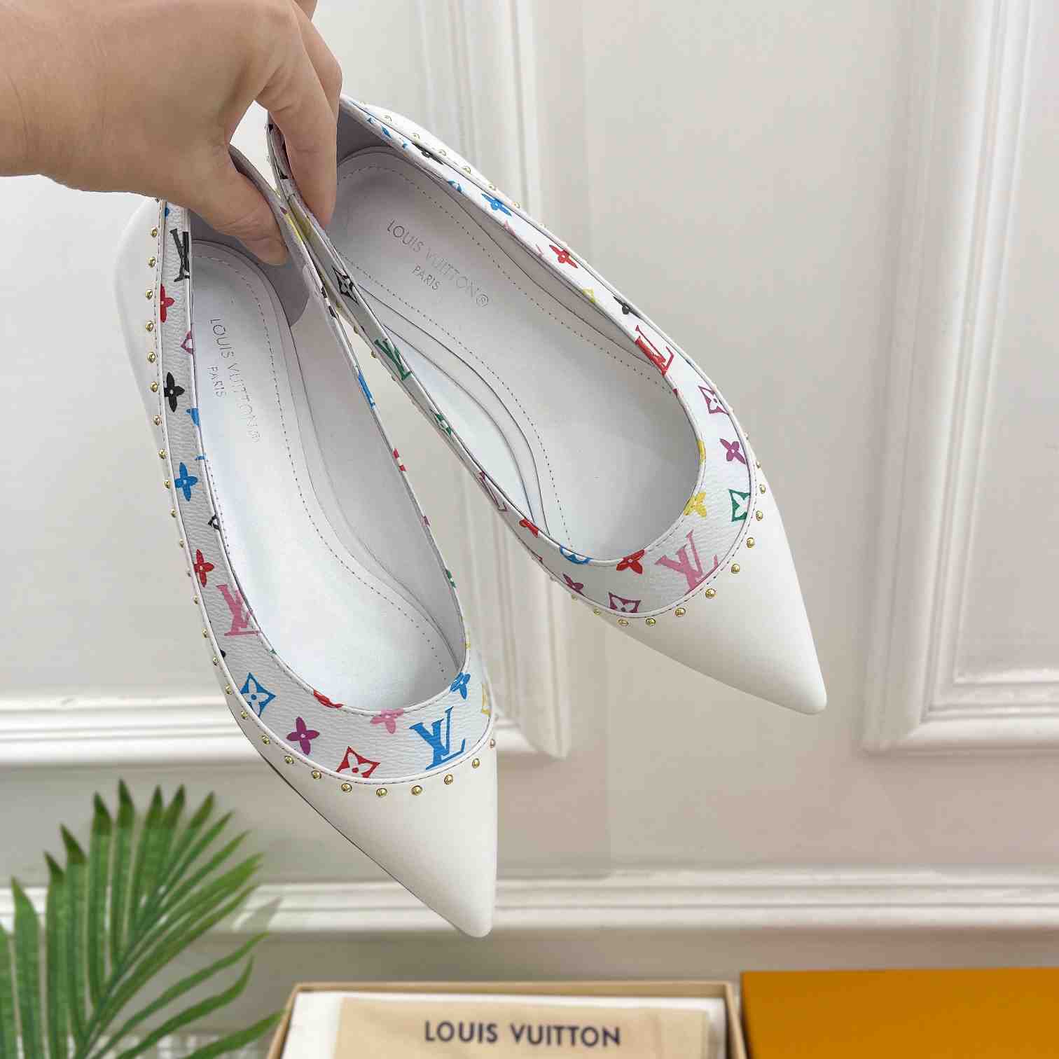 Louis Vuitton Signature Flat Ballerina    - DesignerGu