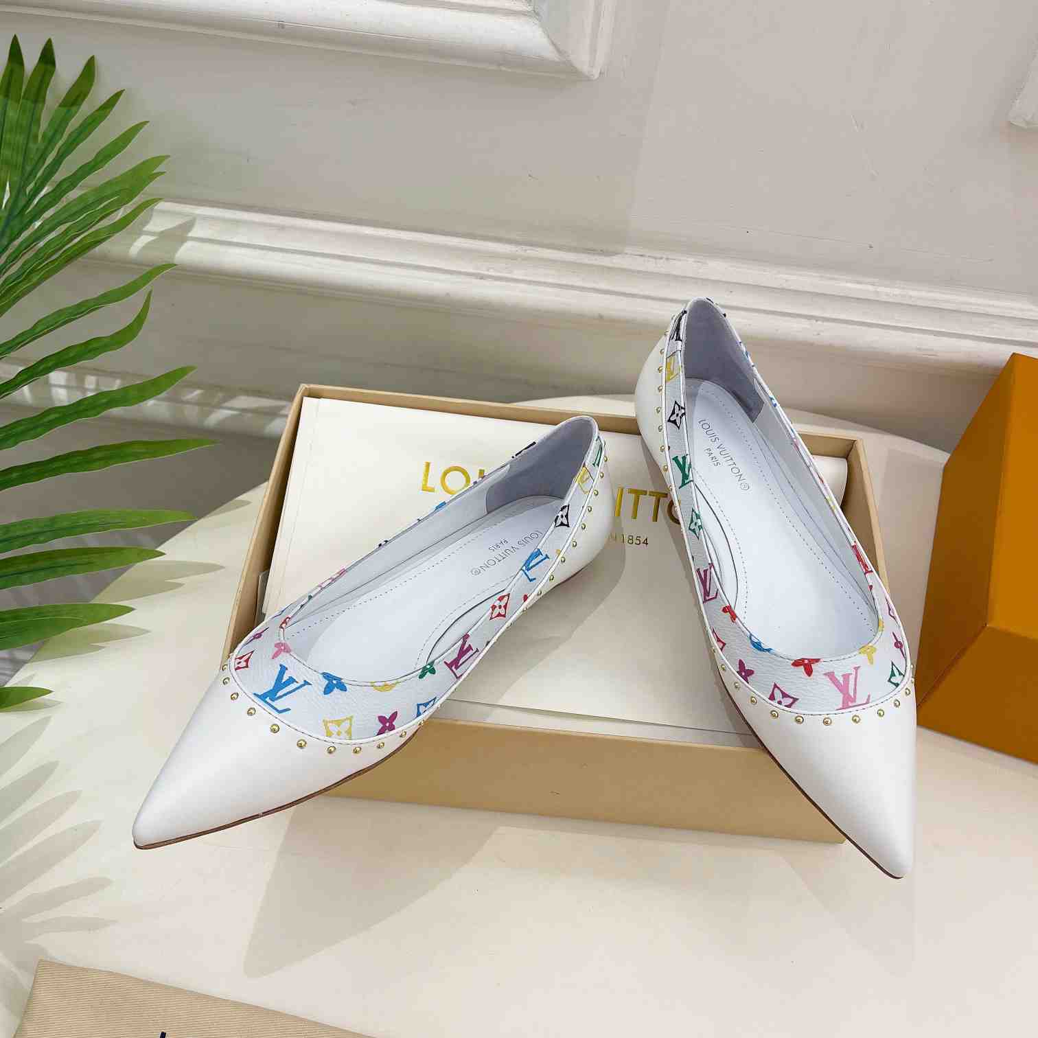 Louis Vuitton Signature Flat Ballerina    - DesignerGu