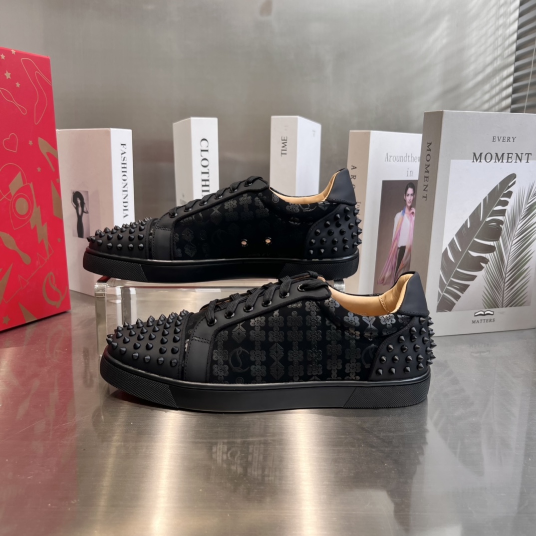 Christian Louboutin Low-Top Sneaker - DesignerGu