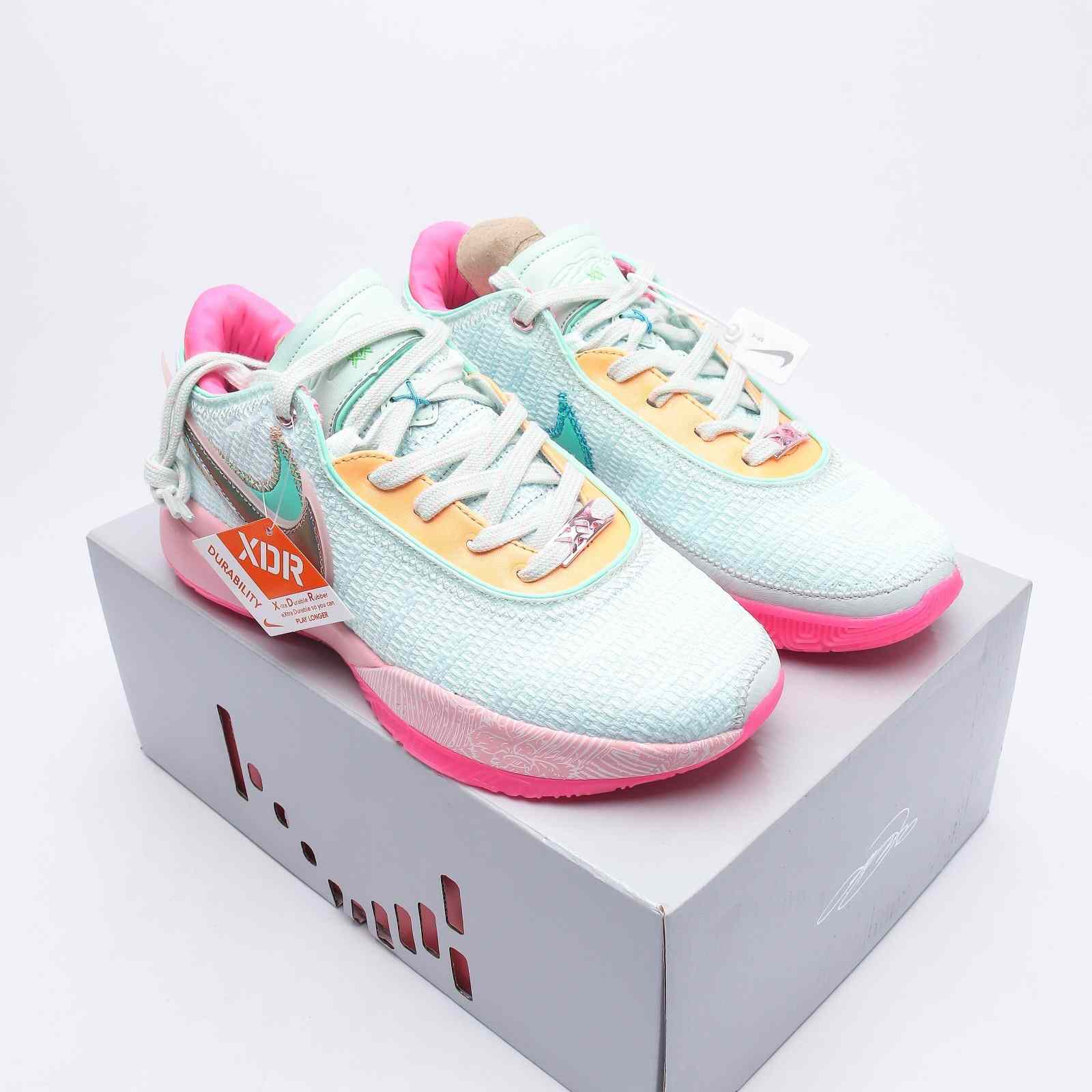 Nike Lebron XX EP Sneakers     DJ5423-100 - DesignerGu