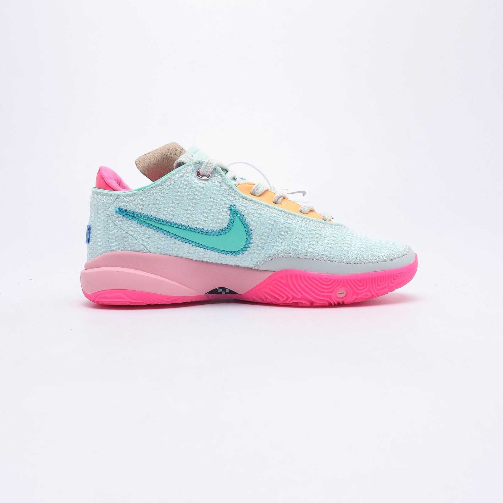 Nike Lebron XX EP Sneakers     DJ5423-100 - DesignerGu