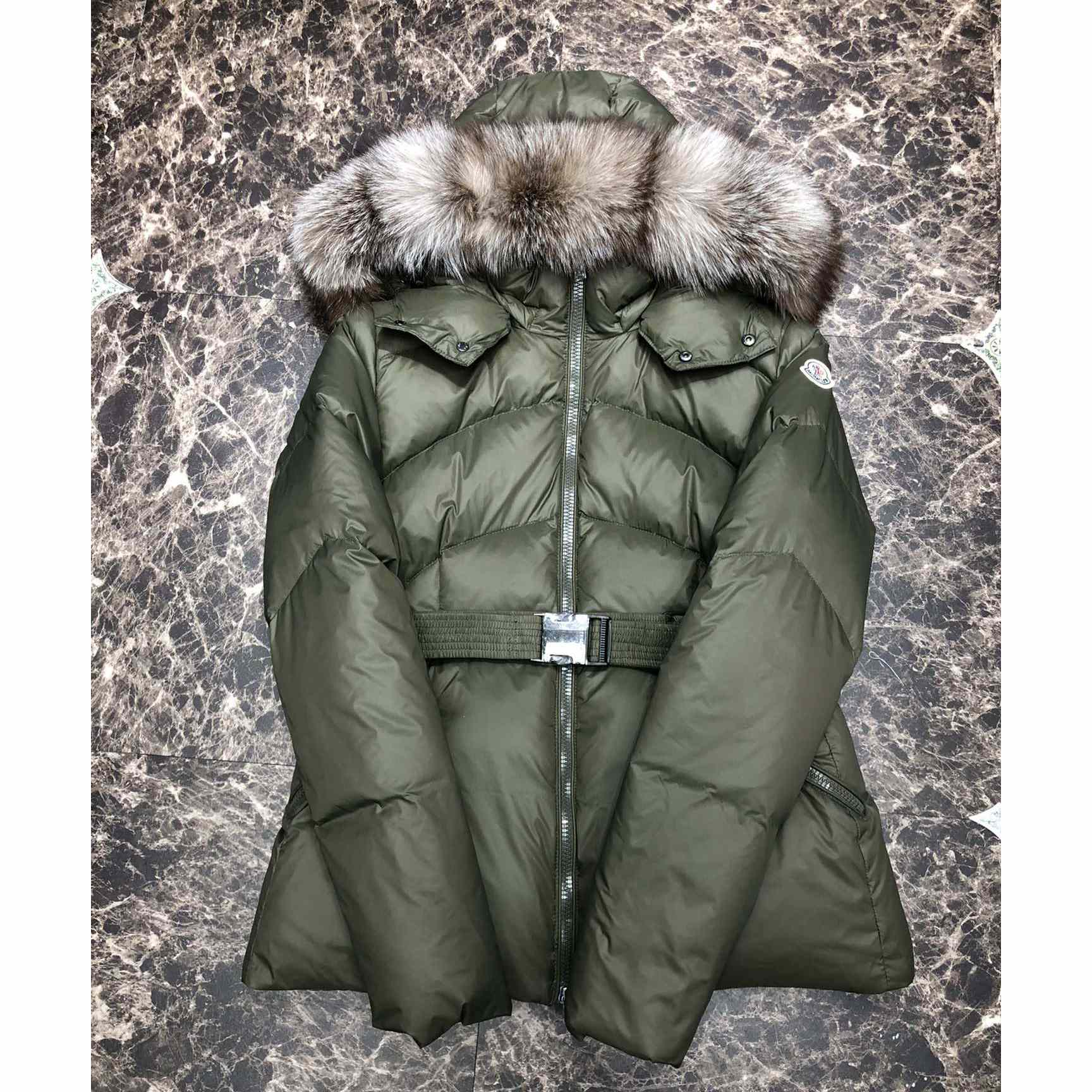 Moncler Short Down Jacket - DesignerGu