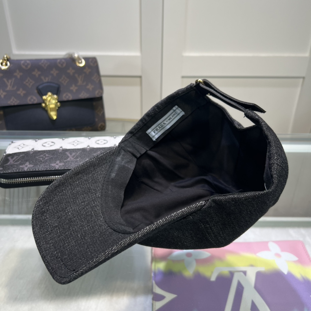 Prada Baseball Cap - DesignerGu