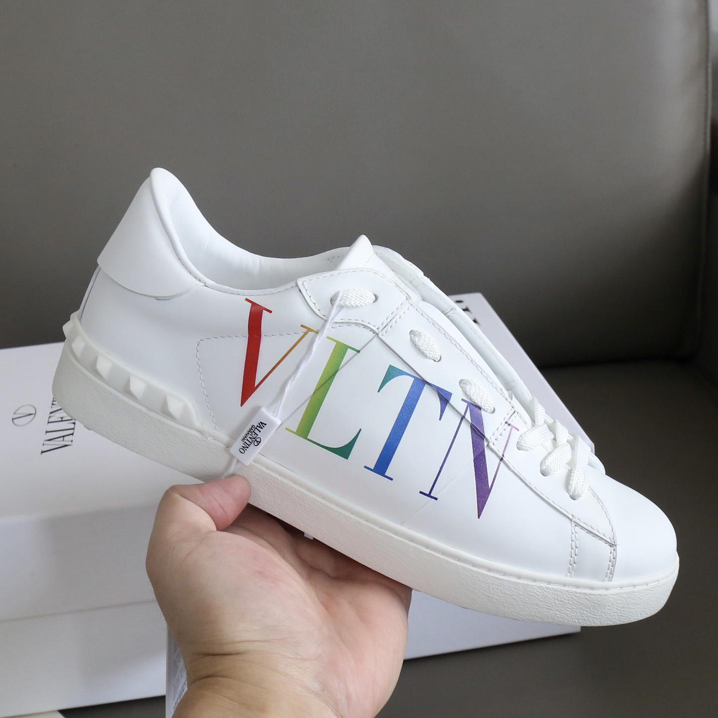 Valenti Garavani Logo Print Sneakers - DesignerGu