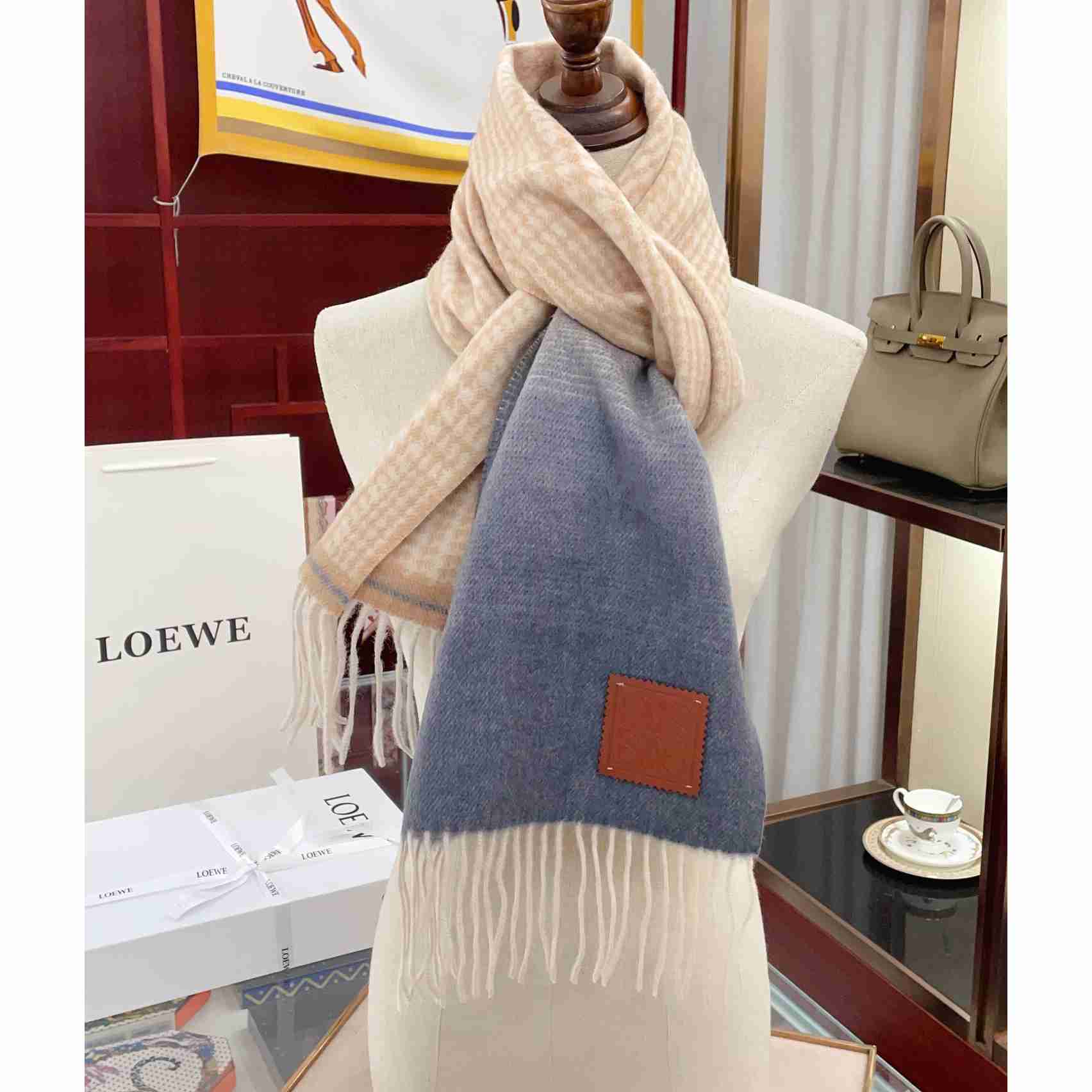 Loewe Scarf In Wool - DesignerGu