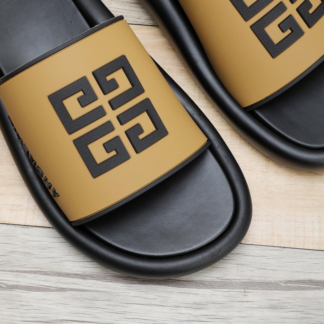 Givenchy 4G Logo Rubber Slides Sandals - DesignerGu