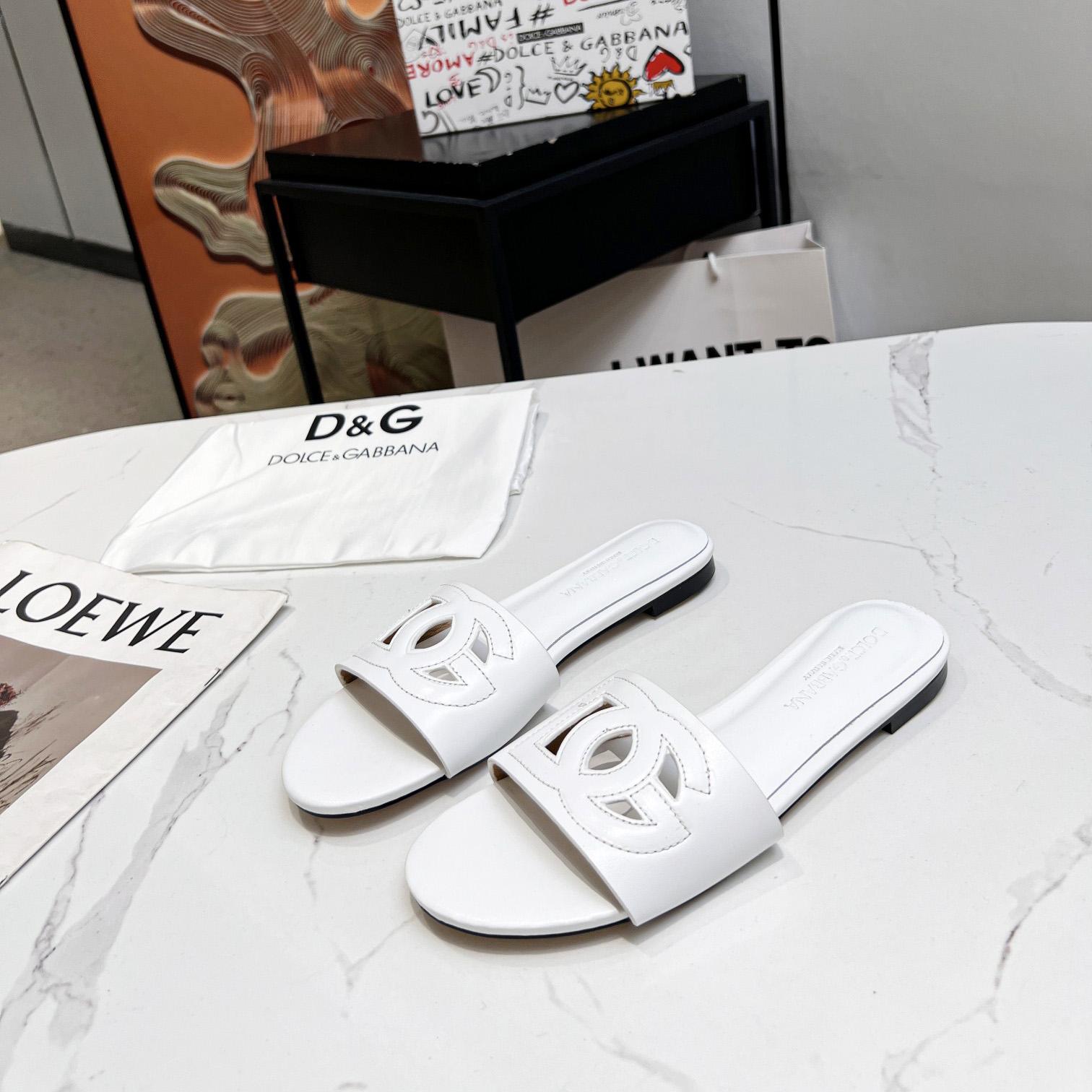 Dolce & Gabbana Calfskin Slides With DG Logo - DesignerGu