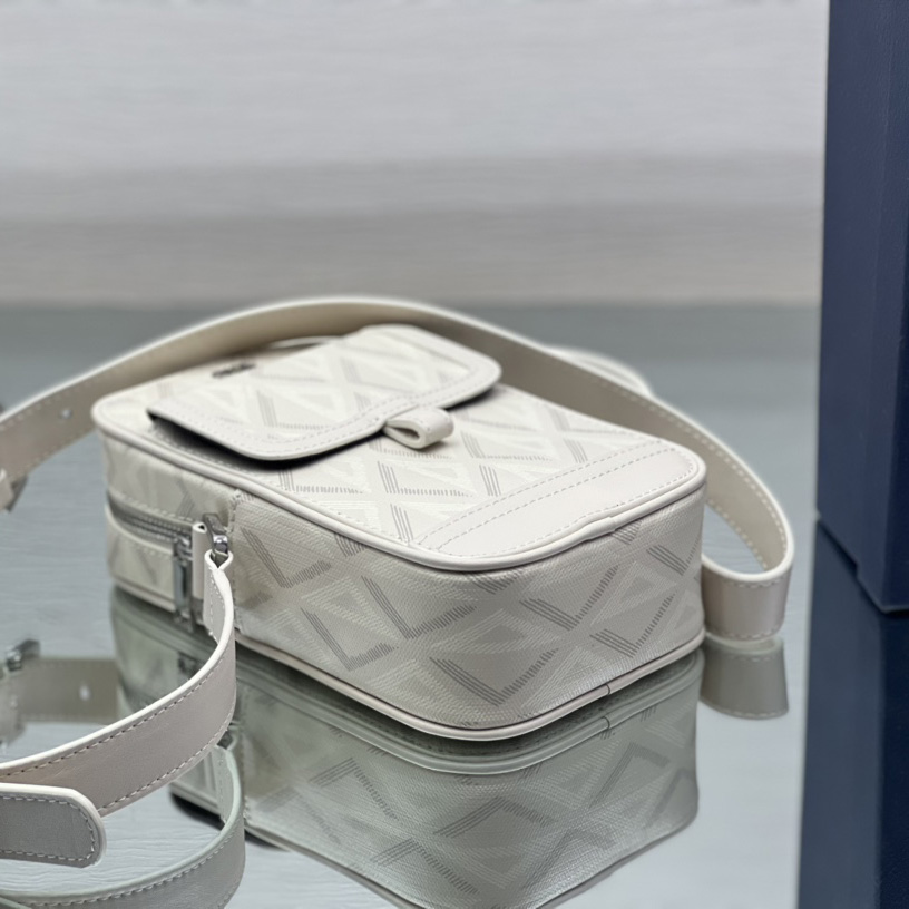 Dior Hit The Road Vertical Pouch  - DesignerGu