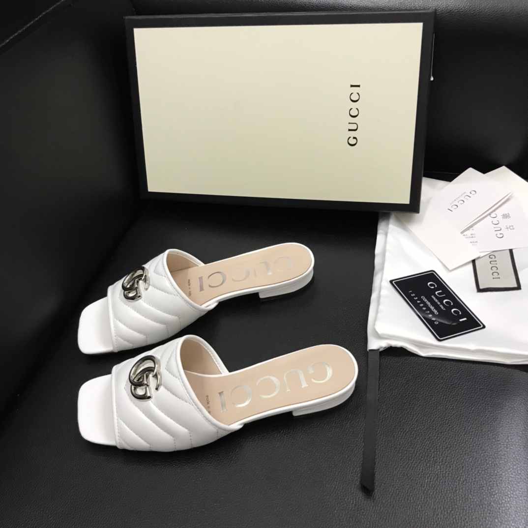 Gucci Women's Slide With Double G - DesignerGu