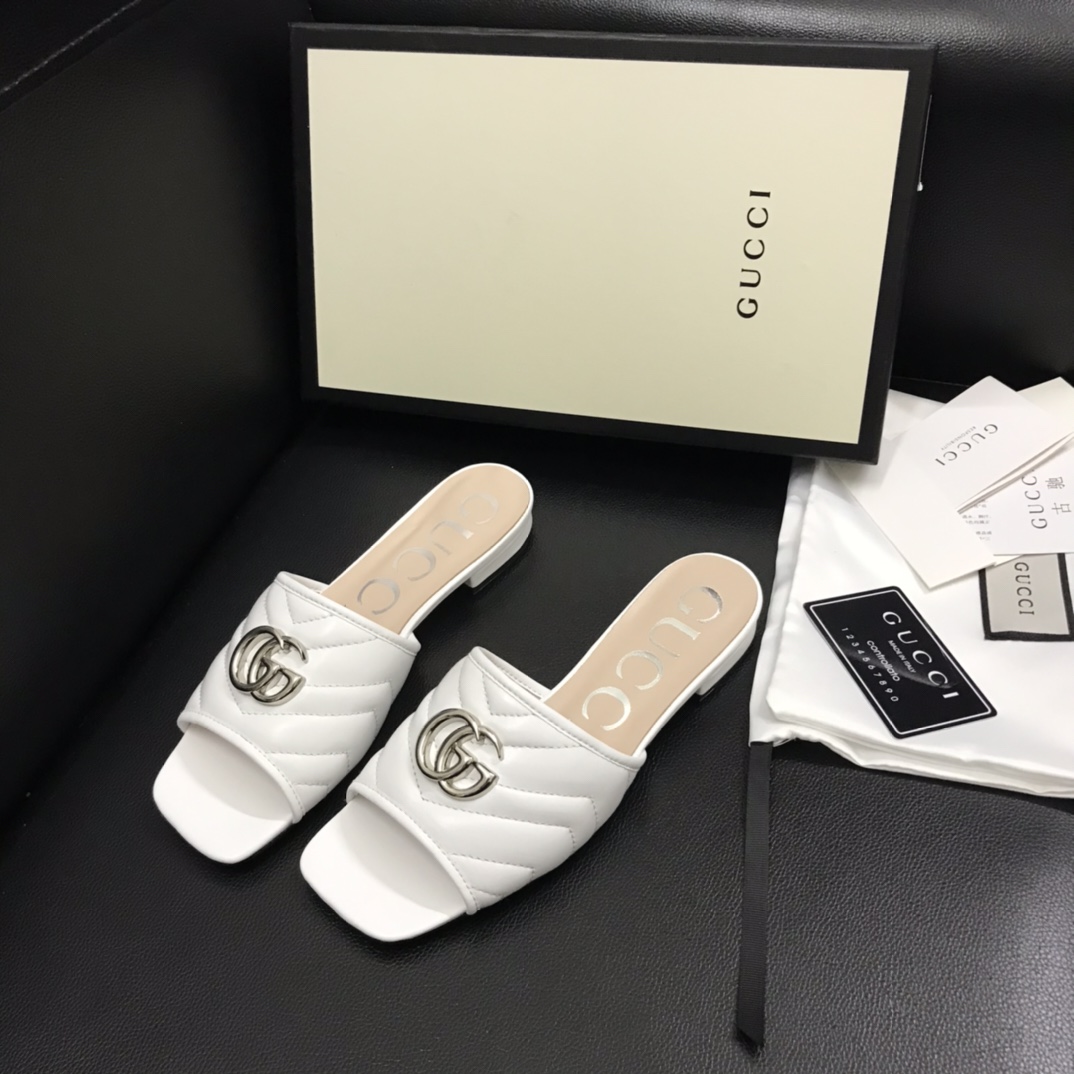 Gucci Women's Slide With Double G - DesignerGu