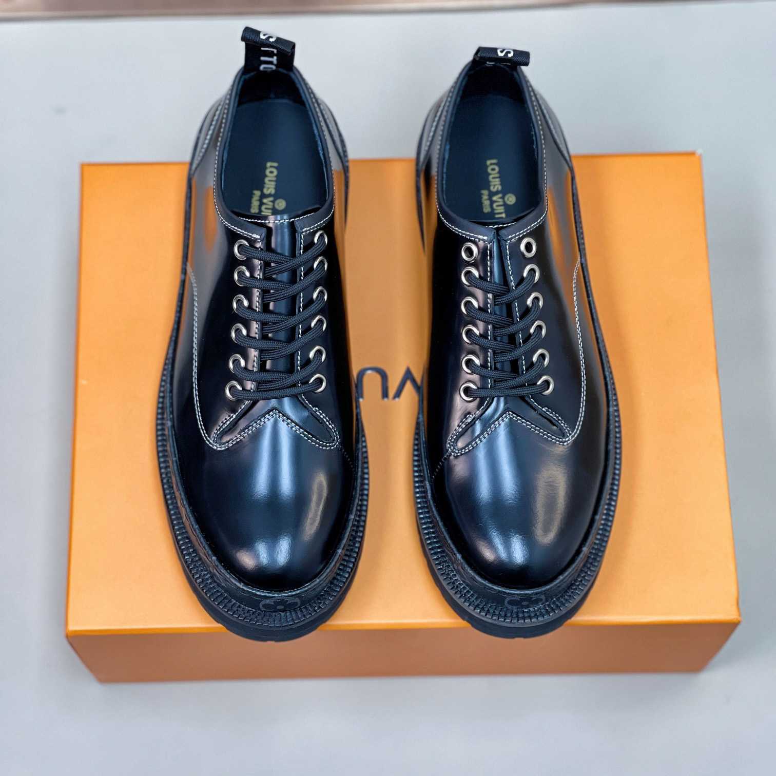 Louis Vuitton Millenium Lace-Up Shoes - DesignerGu