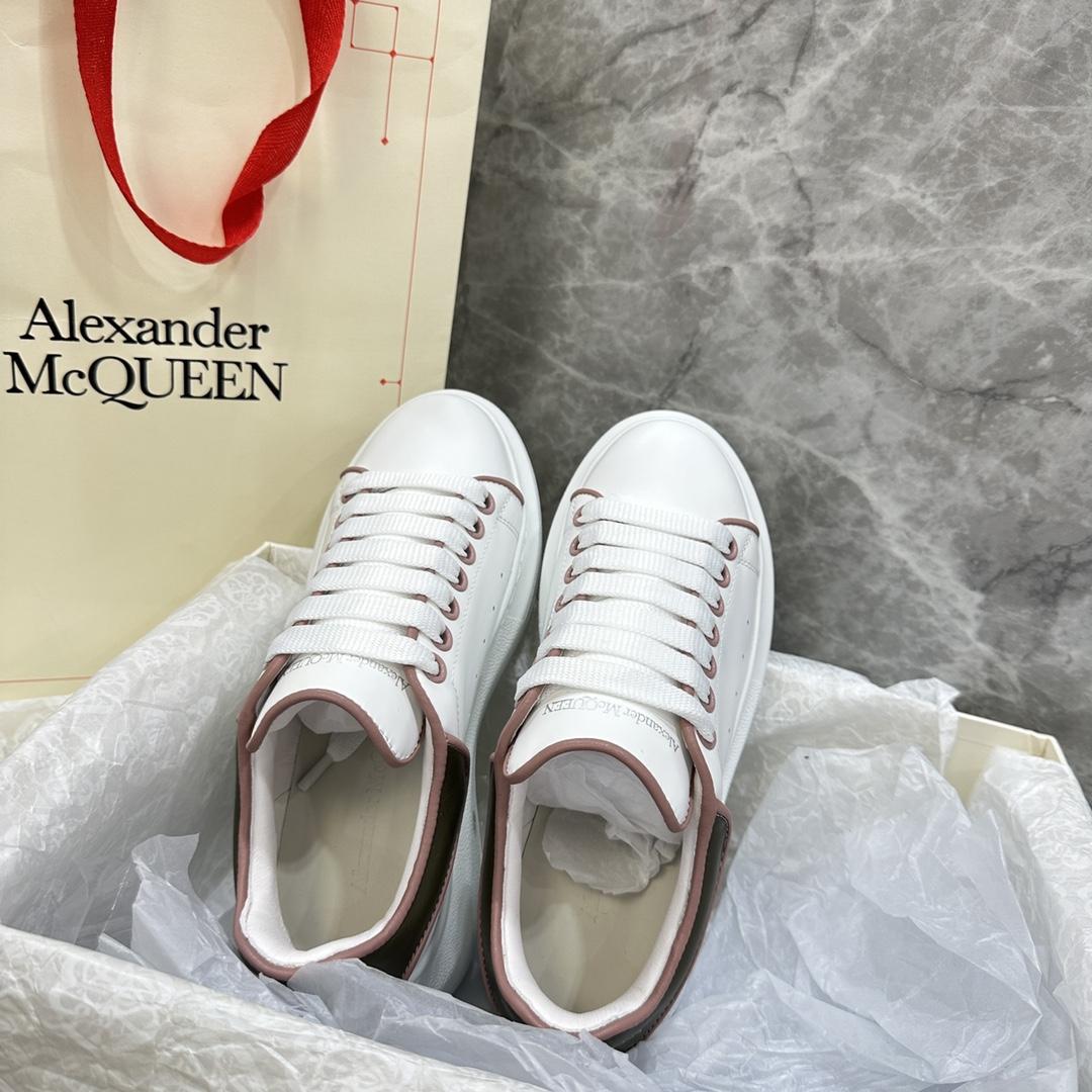 Alexander Mqueen Oversized Sneaker In White - DesignerGu