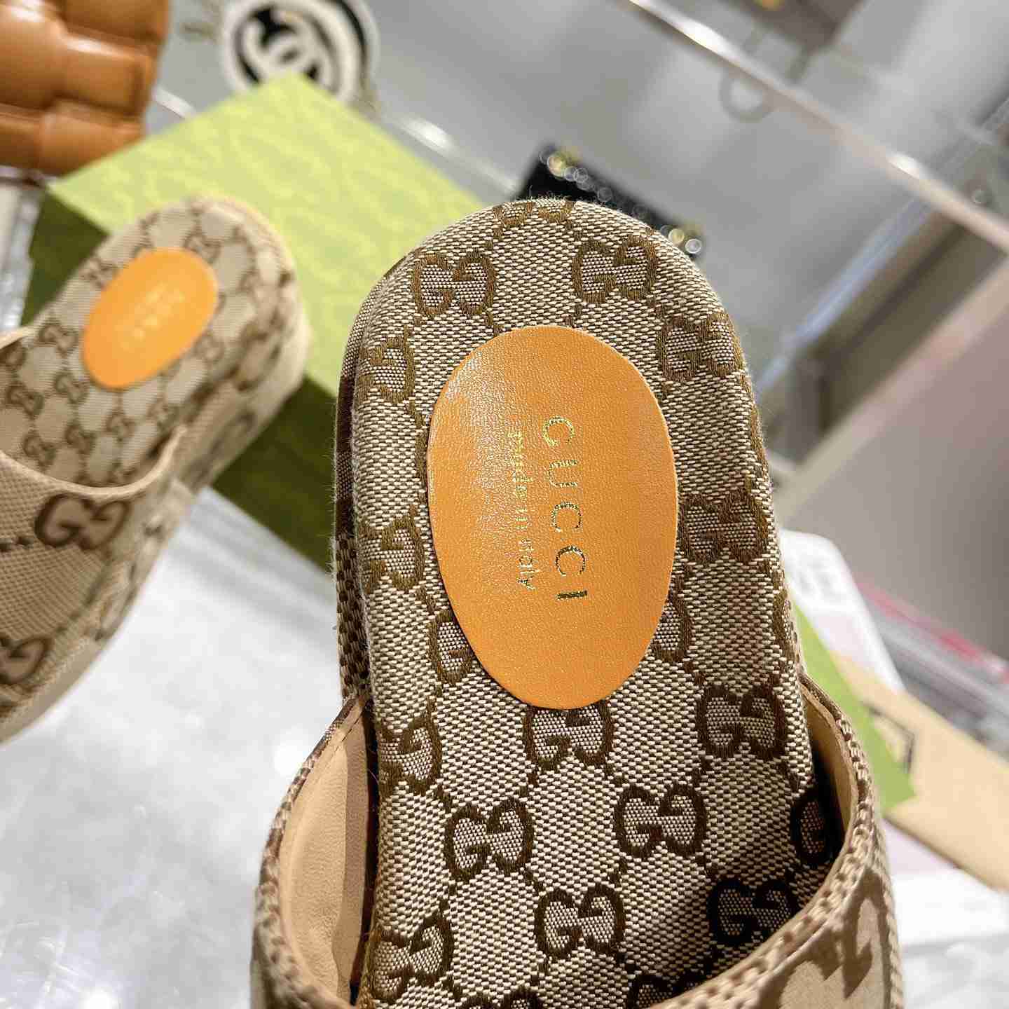 Gucci Women's Jumbo GG Platform Slide Sandal - DesignerGu