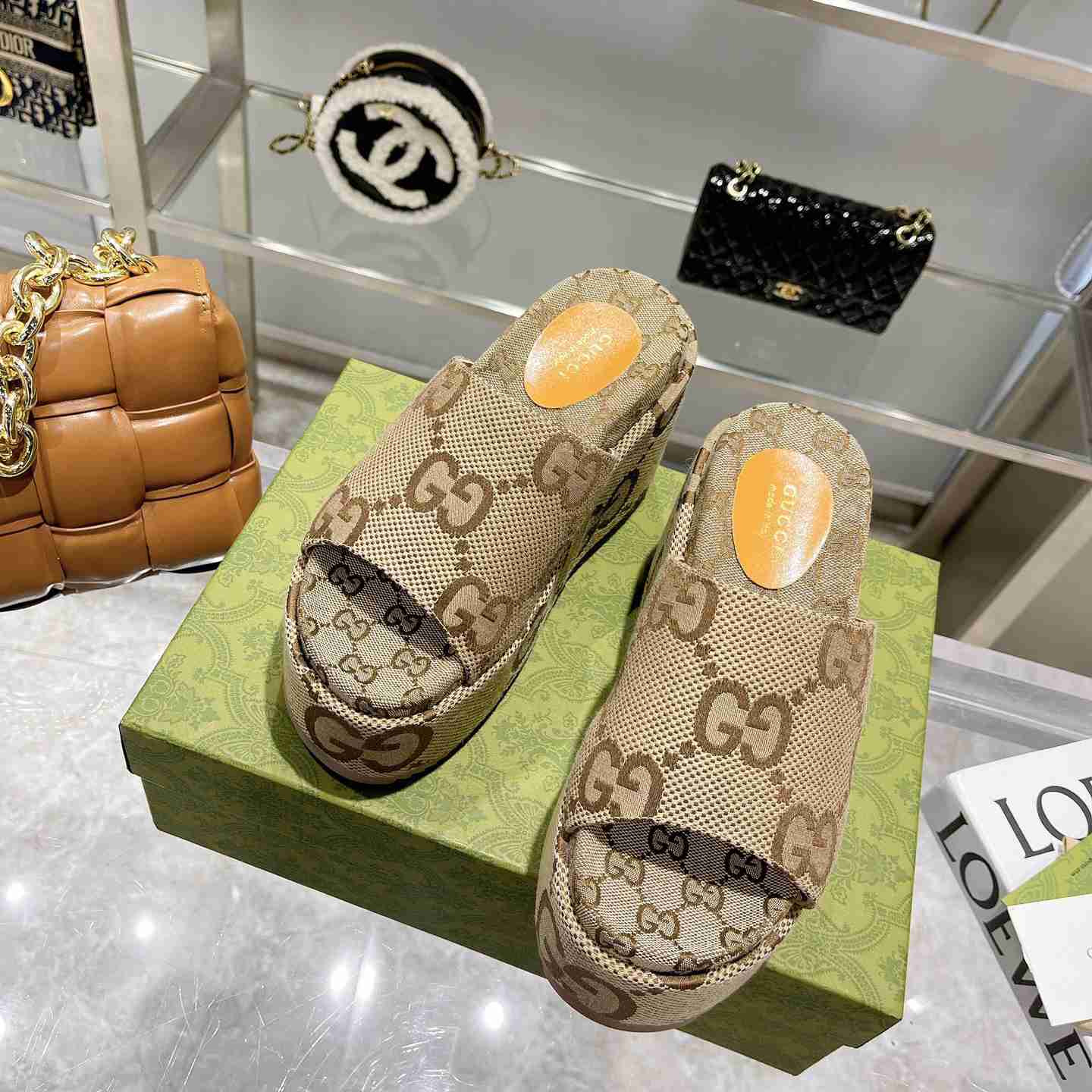 Gucci Women's Jumbo GG Platform Slide Sandal - DesignerGu