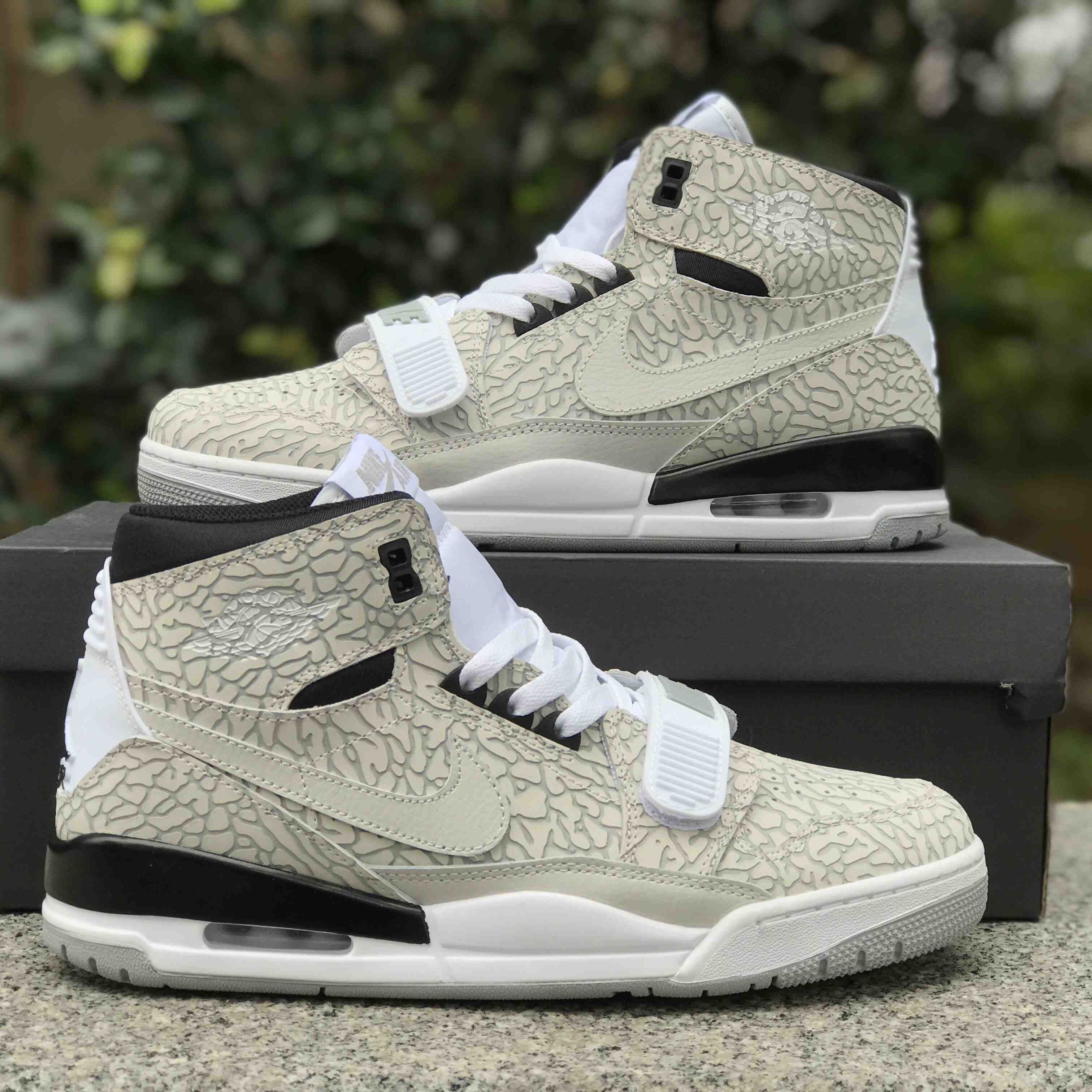 Air Jordan Legacy 312 Sneaker  AV3922-100 - DesignerGu