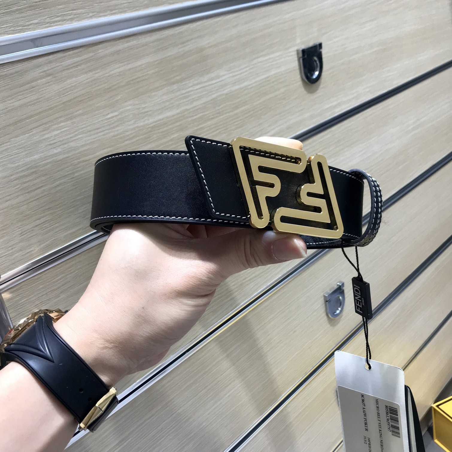 Fendi Black Leather Belt - DesignerGu