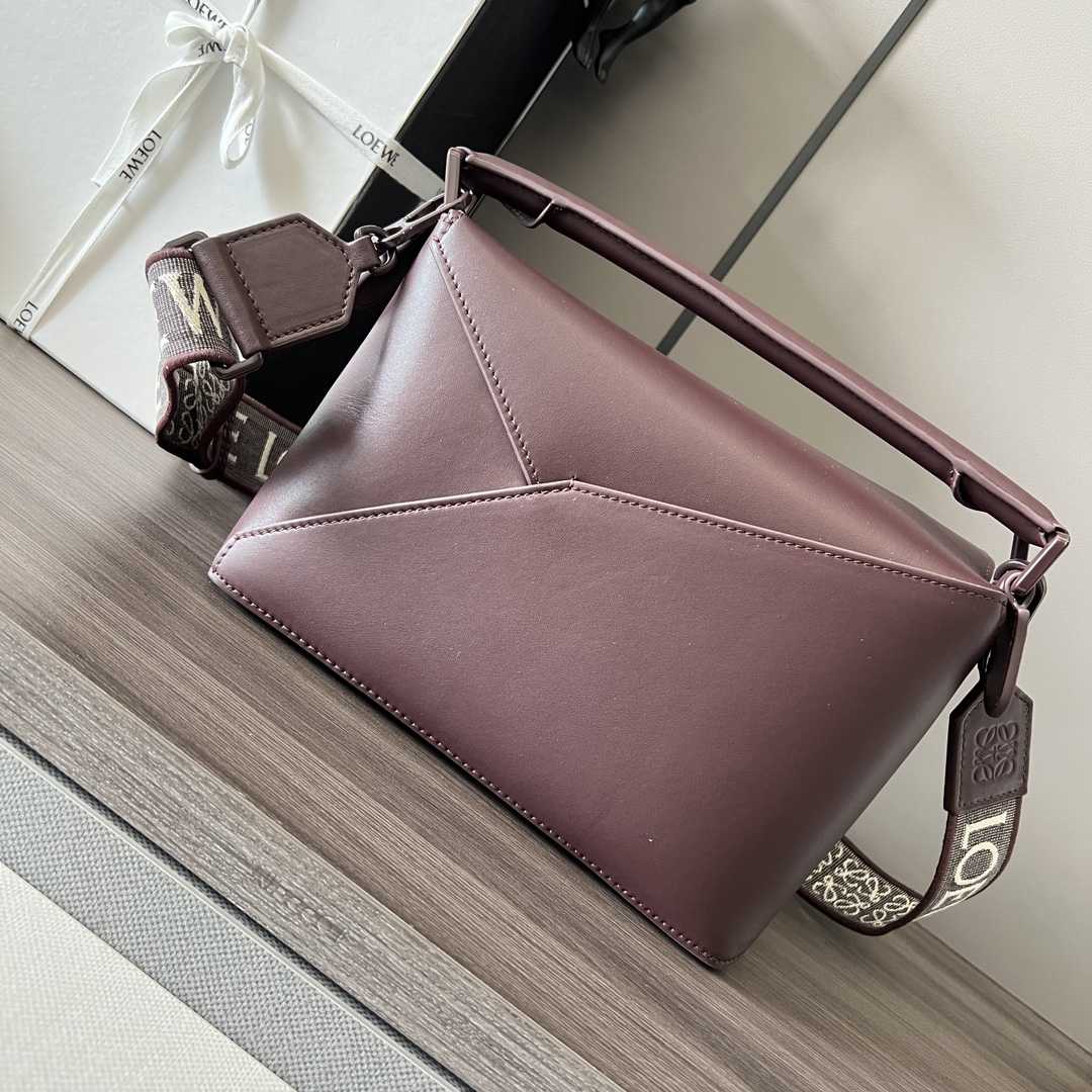 Loewe Small Puzzle Edge Bag In Satin Calfskin - DesignerGu