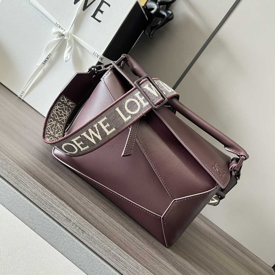 Loewe Small Puzzle Edge Bag In Satin Calfskin - DesignerGu